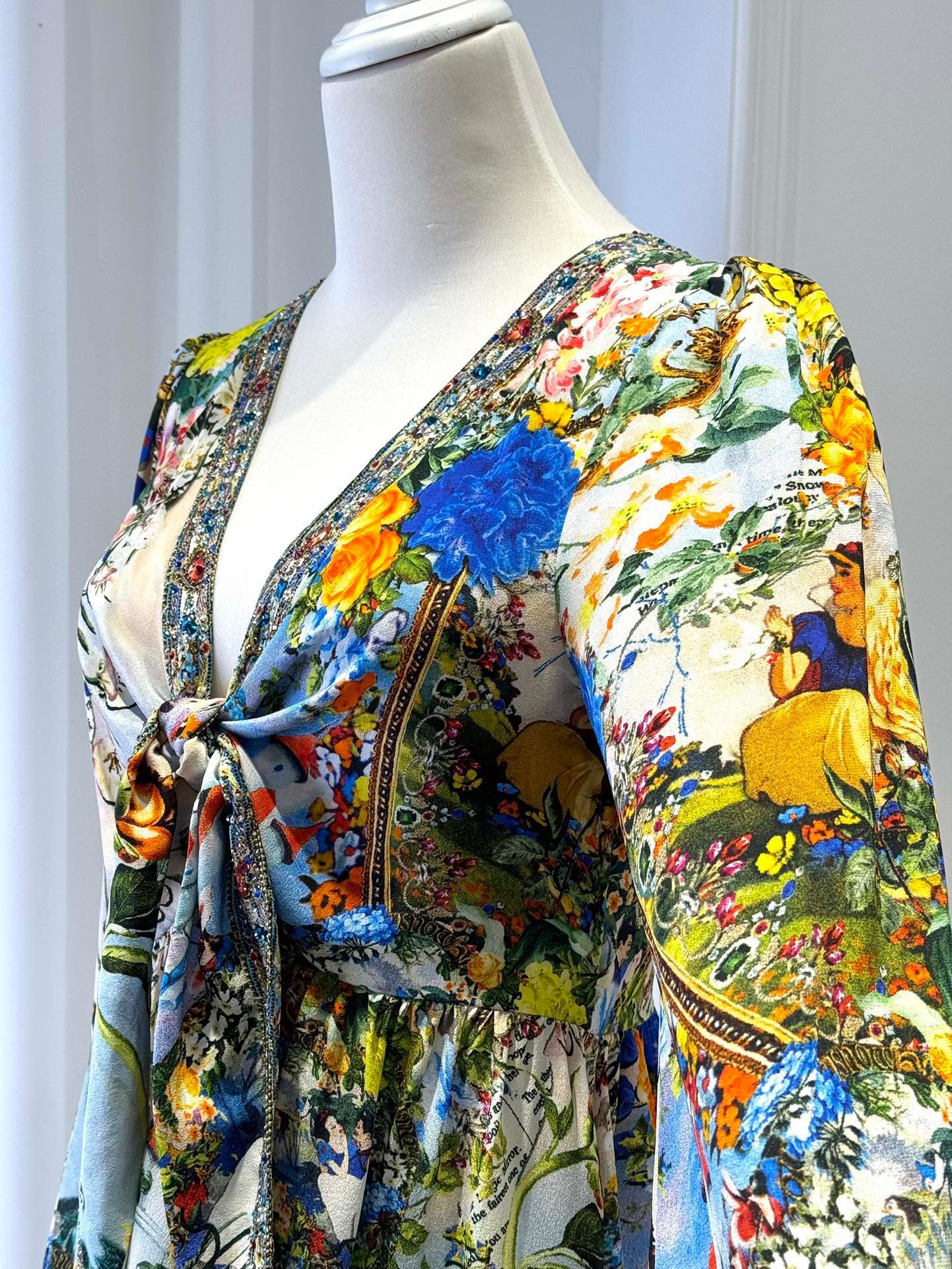 2026 WOMEN LOVESTAHL Fairytale Garden Print Mini Dress Women Deep V Neck Front Tie Rhinestone Trim Puff Long Sleeve Ruffle Hem Holiday Short Dresses