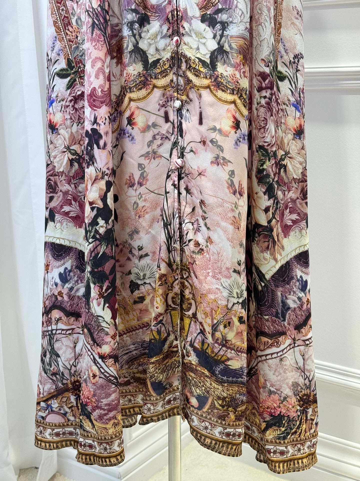 LOVESTAHL Vintage Floral Baroque Print Maxi Dress Women Deep V Neck Beaded Trim Puff Long Sleeve High Waist Button Front Elegant Holiday Long Dresses