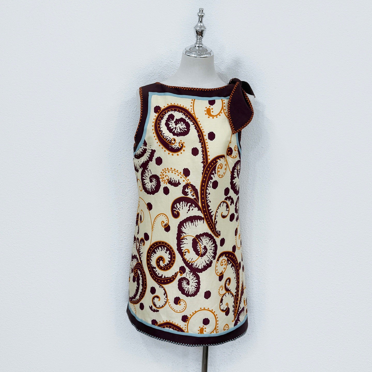 2026 women LOVESTAHL Vintage Paisley Print Silk Linen Mini Dress Women Sleeveless Side Bow Tie Square Neck Contrast Binding Summer Elegant Shift Dresses With Viscose Lining Size 6-12