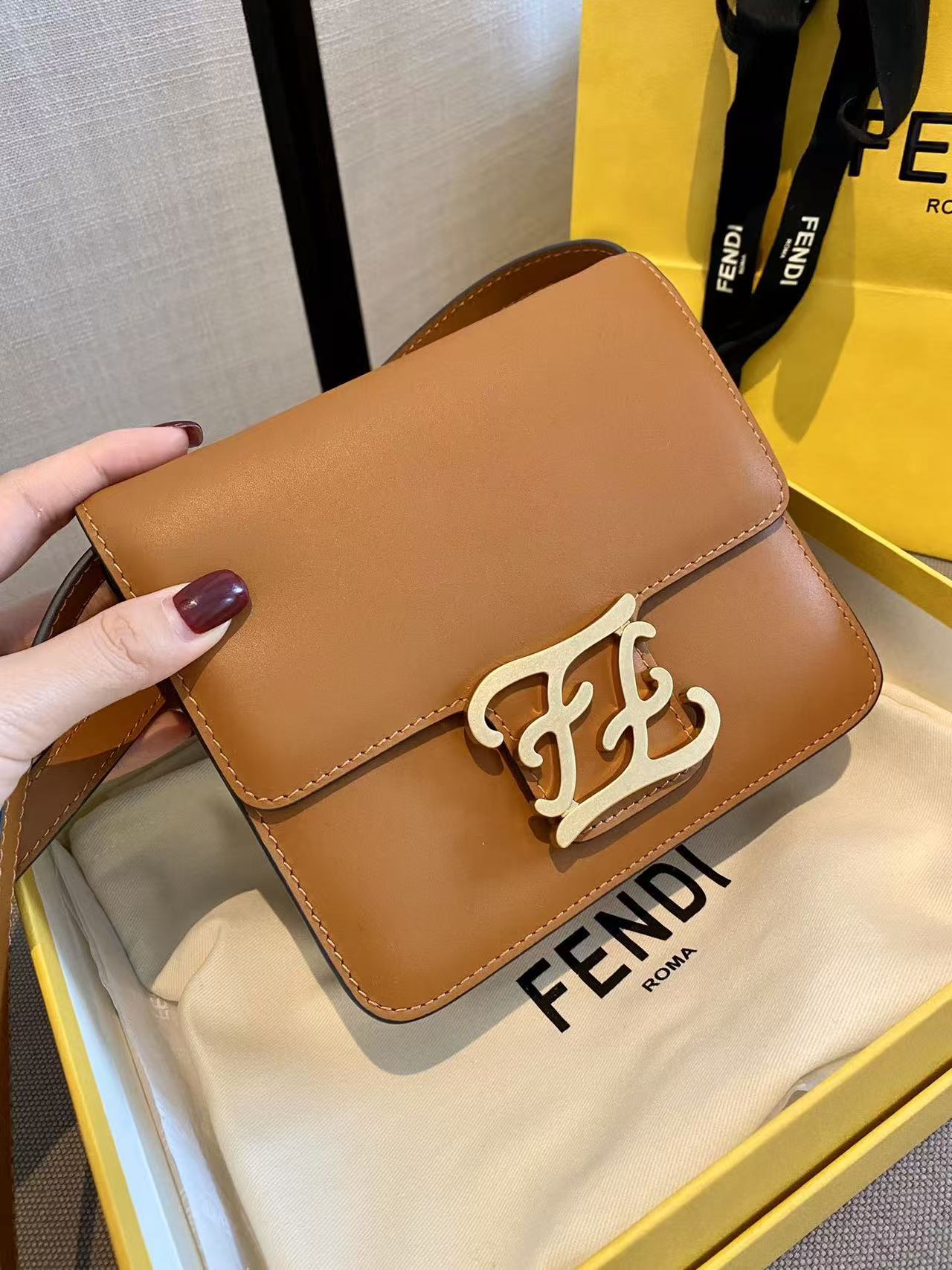 LOVESTAHL Vintage Karligraphy FF‑Logo Box‑Style Crossbody Bag
