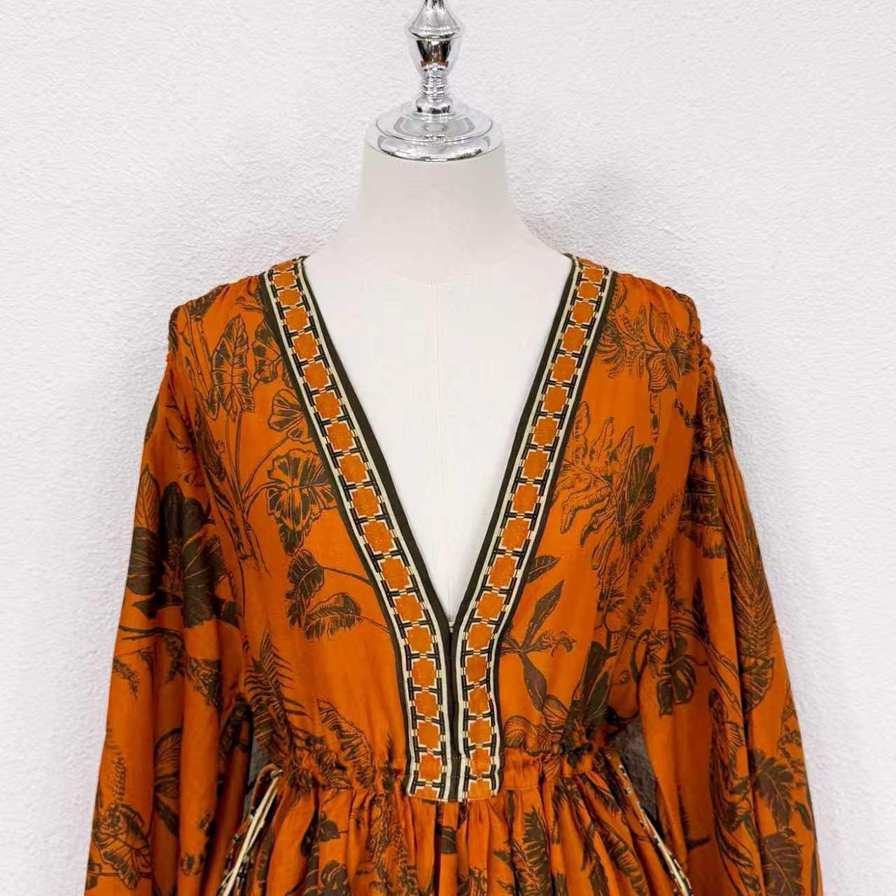 2026 Lovestahl Niche Hot Tropical Jungle Leaf Print Mini Dress Women Deep V Neck Bell Flare Sleeve Drawstring Waist 100% Ramie Loose Bohemian Vacation Short Dress Sizes 6-12 In Stock