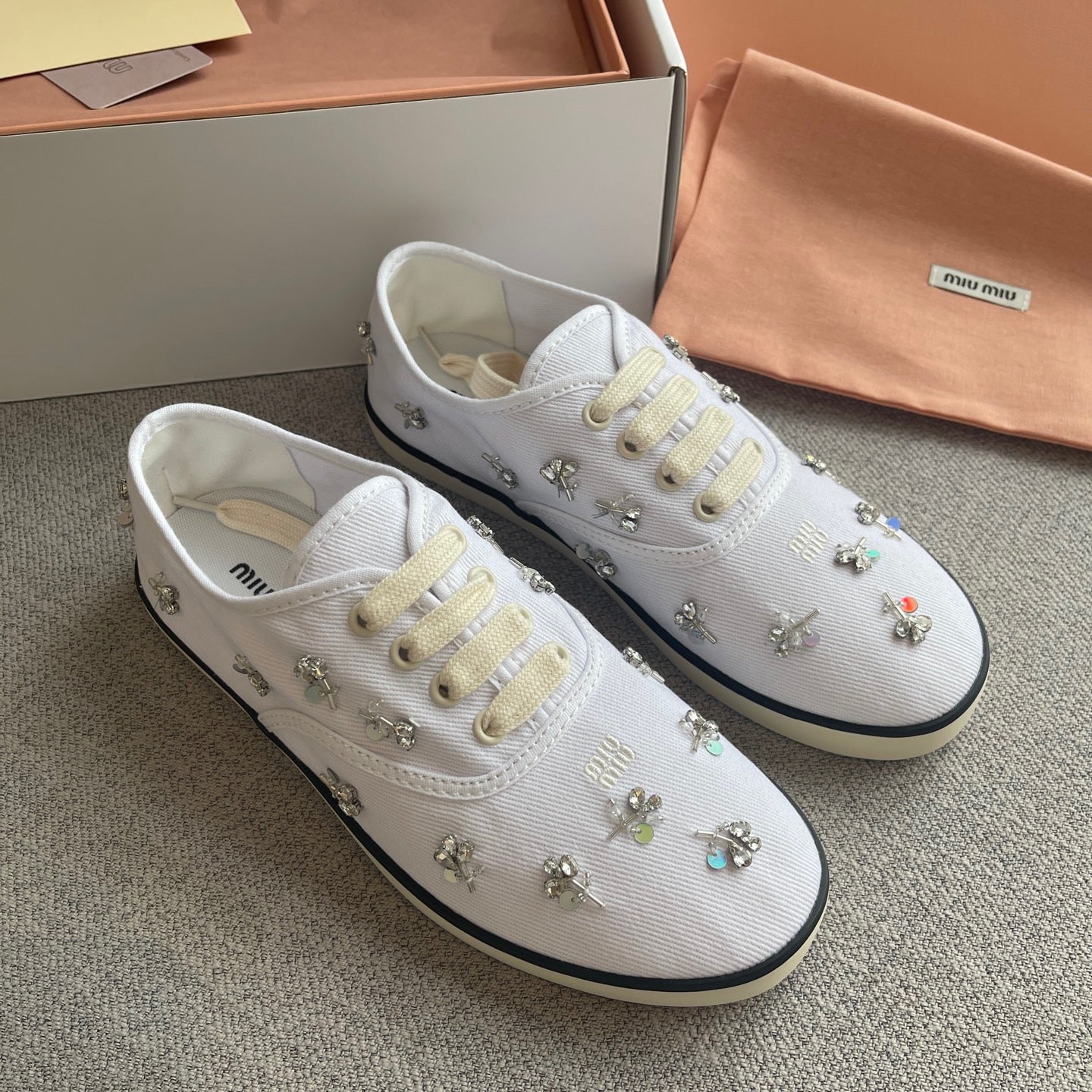 Lovestahl Rhinestone Flower White Canvas Slip On Sneakers Two Styles Crystal Beaded & Solid Breathable Casual Flat Shoes Sizes 35-40