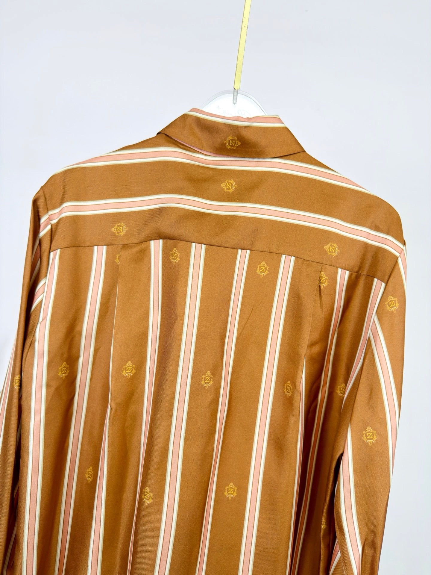 Lovestahl Spring Ready-To-Wear 100% Silk Long Sleeve Shirt Women Brown Stripe Logo Print Relaxed Fit Tall Collar Double Fold Cuff Embroidered Casual Blouse Style