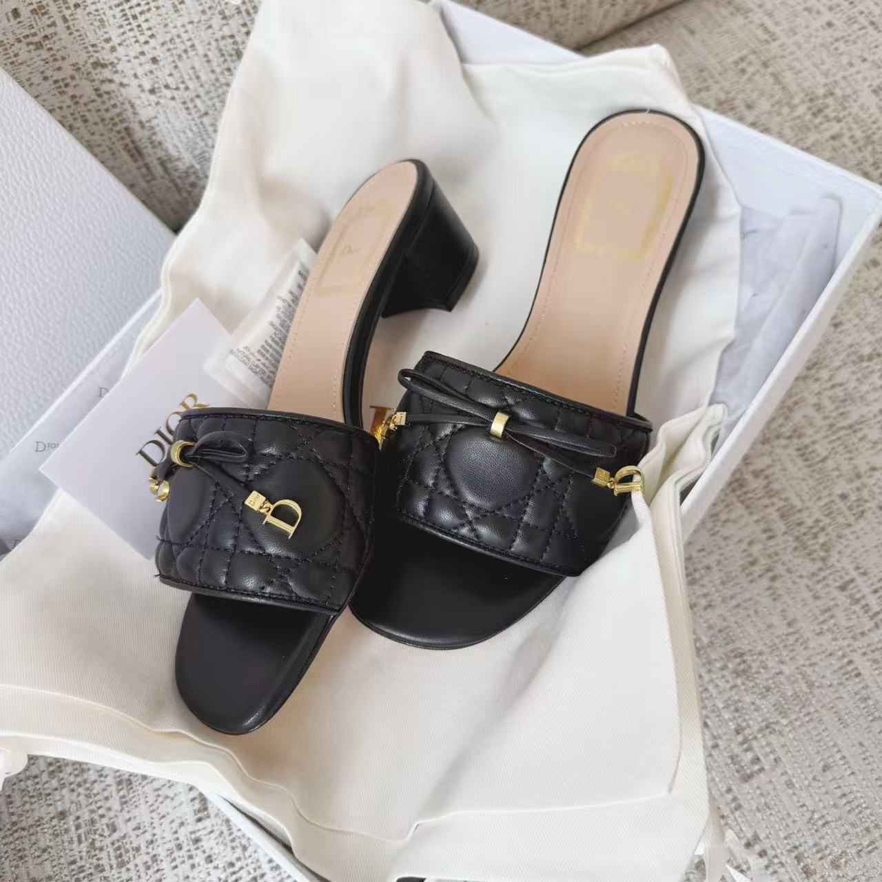 LOVESTAHL Women Quilted Block‑Heel Slide Sandals, Genuine Cow‑Leather Bow‑Decor Open‑Toe Mules, Gold‑Hardware Summer Slip‑On Slippers