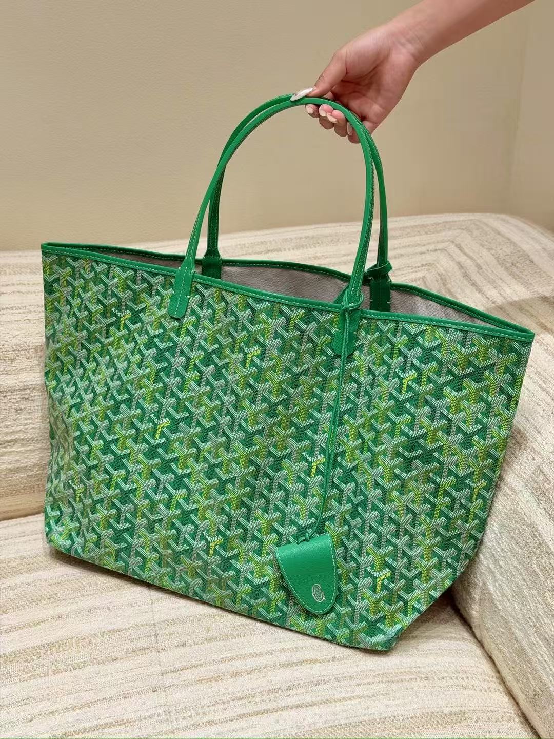 LOVESTAHL Customizable Meadow Green Printed Canvas Tote Bag, Capacity Daily Shoulder Bag