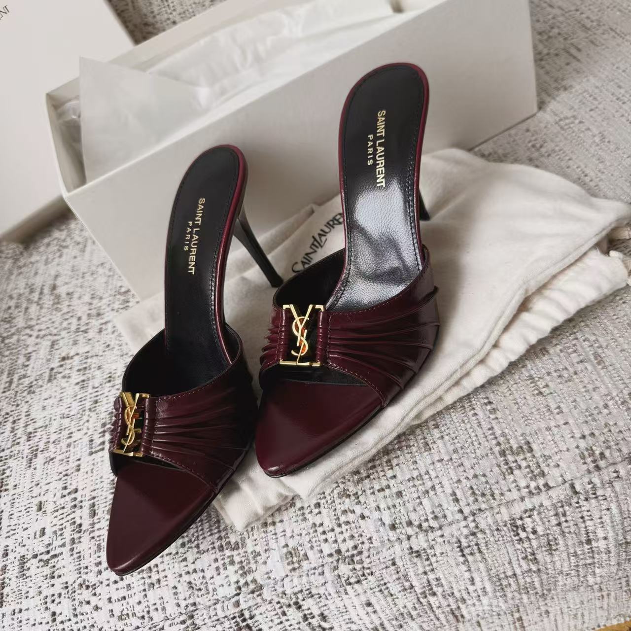 LOVESTAHL Women Pointed‑Toe Stiletto Mules, Genuine Patent‑Leather Slip‑On High‑Heel Slippers, Ruched‑Detail Metal‑Ornament Dress Sandals
