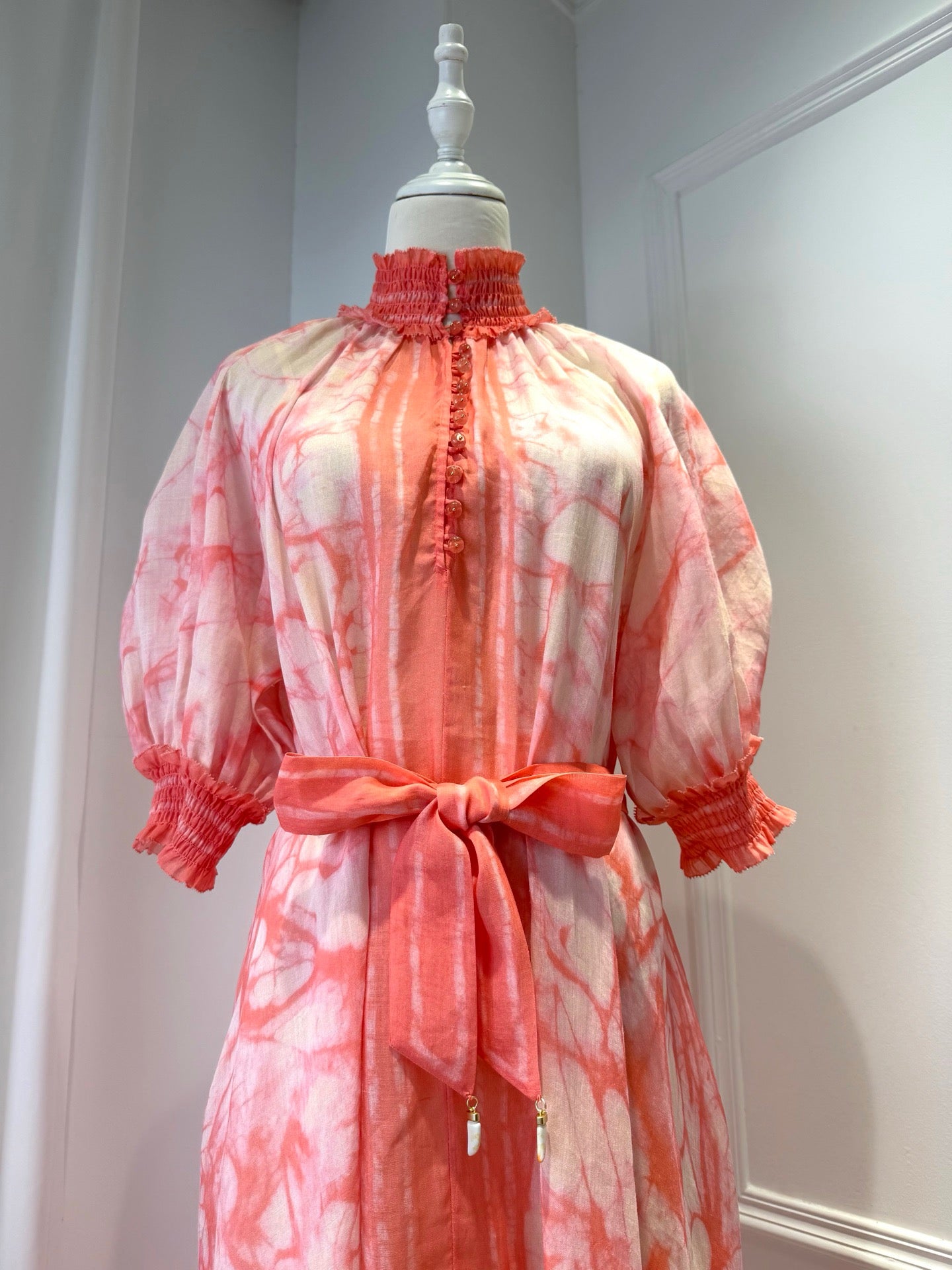 LOVESTAHL Pink Marble Print Maxi Dress Women Stand Collar Puff Short Sleeve Self Tie Waist Belt Flowy Long Vacation Dress Z1081 Sizes 0-3