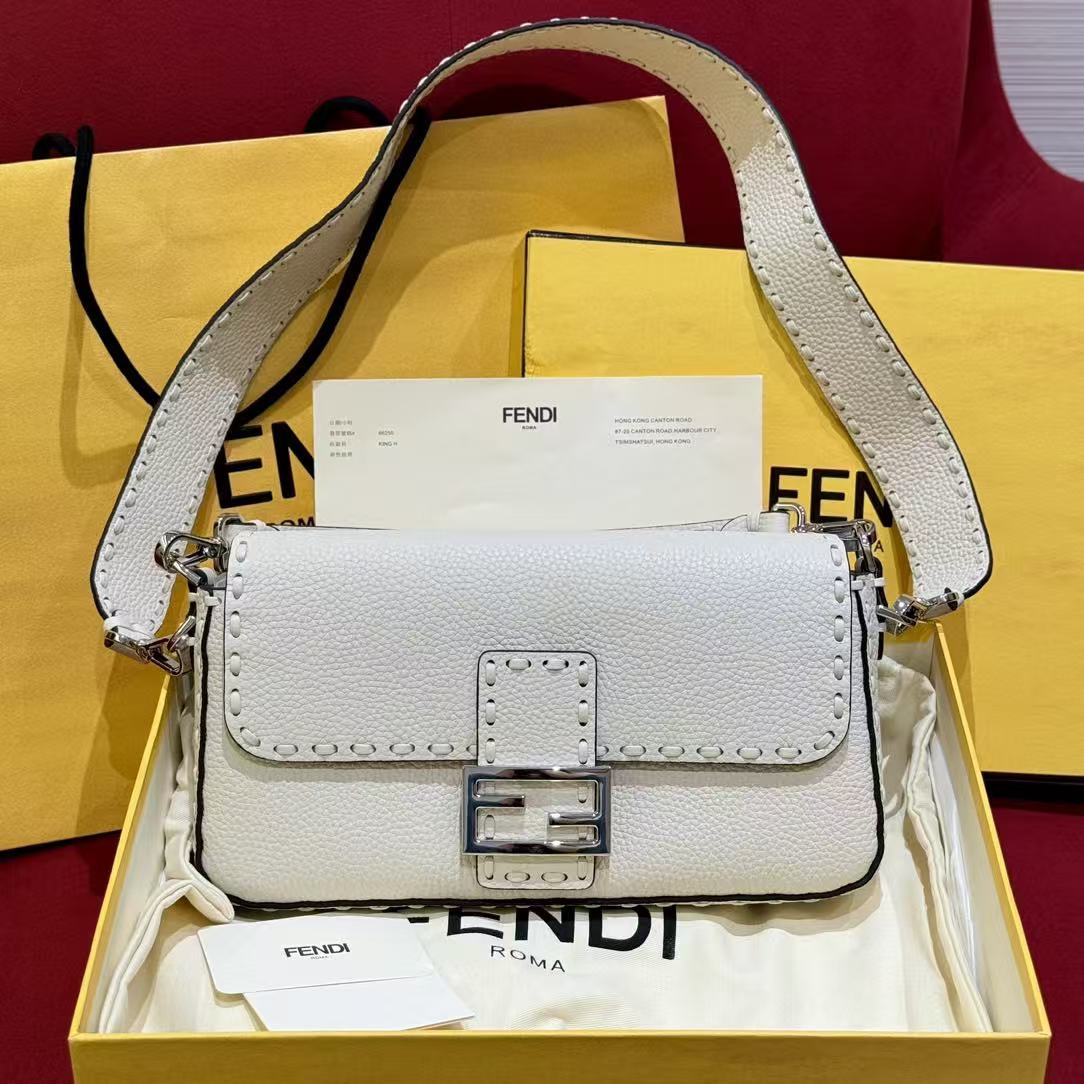LOVESTAHL Hand‑Stitched Baguette White Cow‑Leather Shoulder Bag