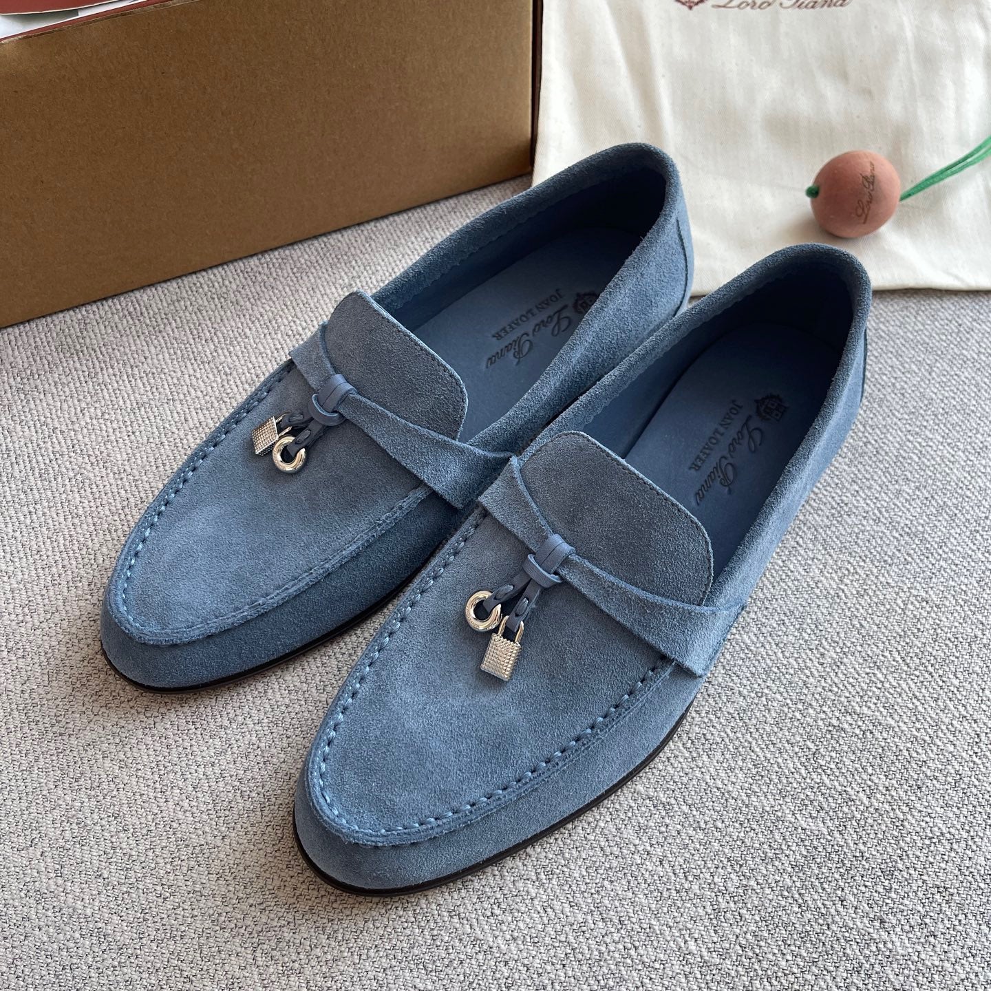 Lovestahl Luxury Suede Summer Charms Loafers 1CM Low Heel Metal Charms Genuine Cow Leather Insole Italian Grade A Leather Outsole Daily Elegant Shoes Sizes 35-42