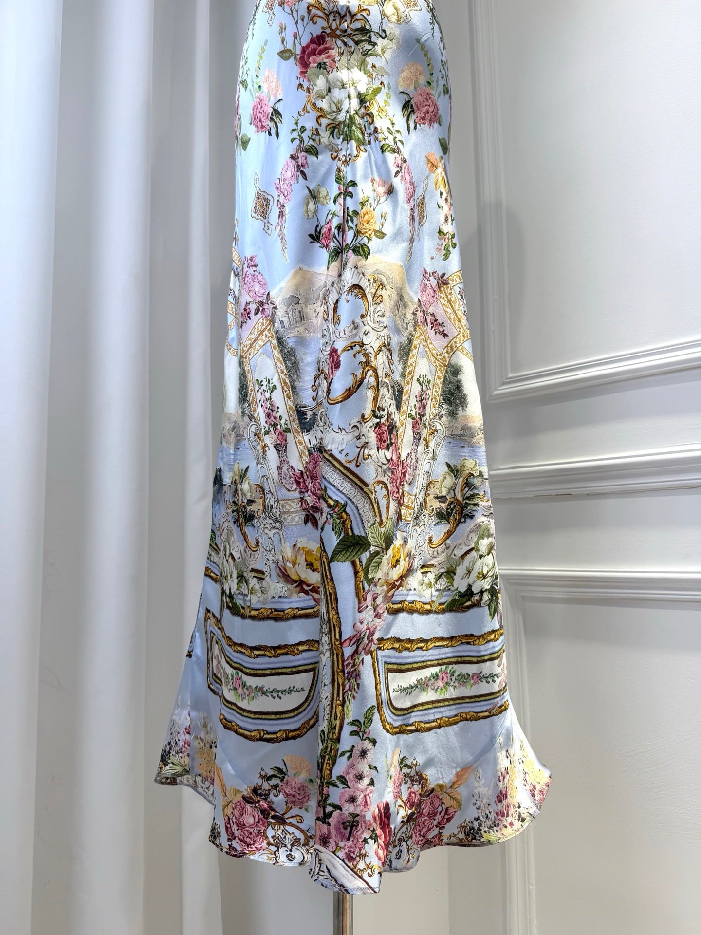 LOVESTAHL Romantic Floral Baroque Print Satin Mermaid Maxi Dress Women V Neck Lace Trim Tassel Spaghetti Strap Vacation Long Dress