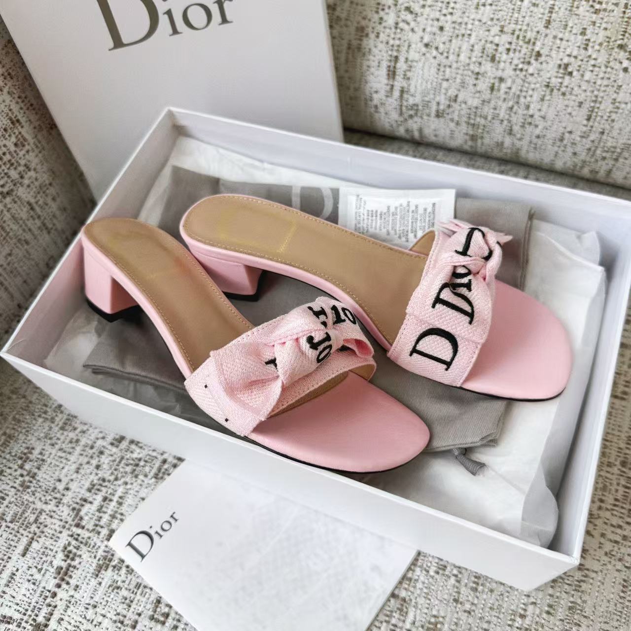 LOVESTAHL Women Canvas‑Strap Block‑Heel Slide Sandals, Embroidered‑Letter Bow‑Decor Open‑Toe Mules, Summer Slip‑On Dress Slippers