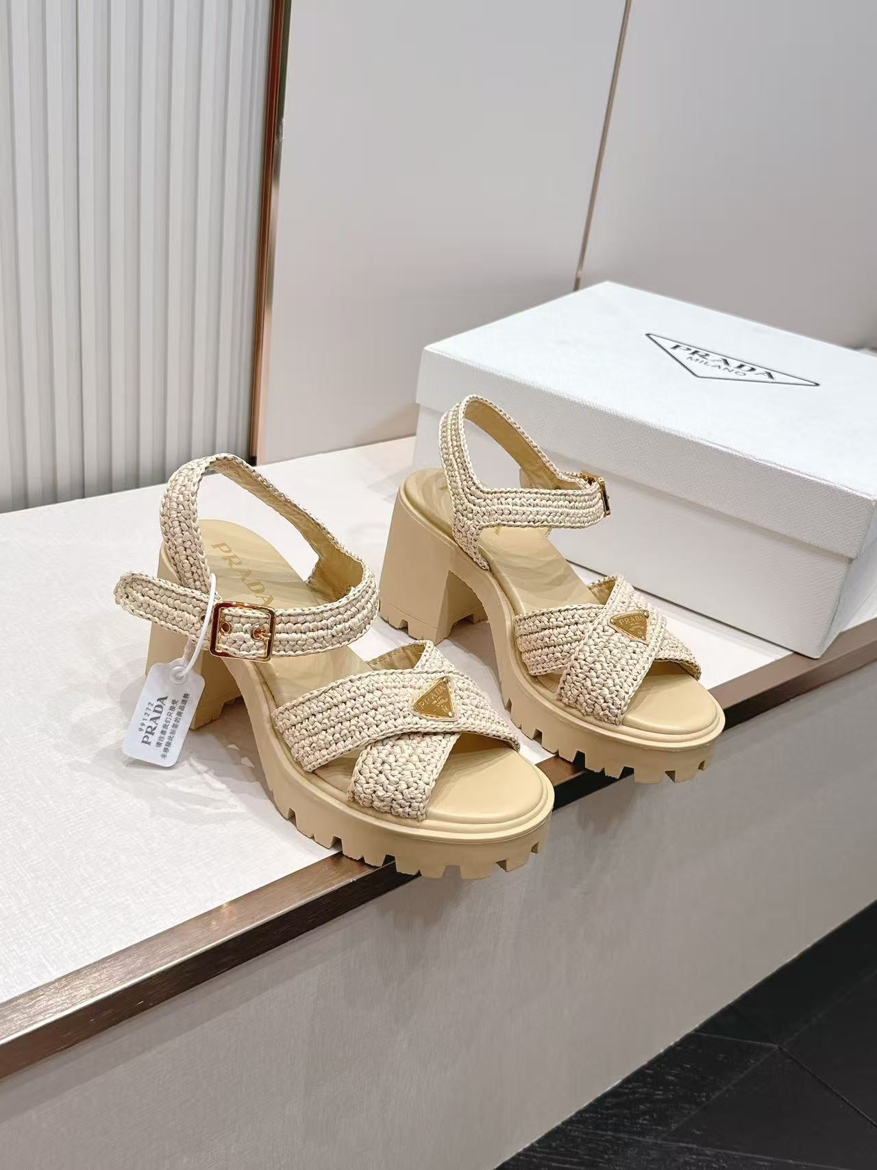 LOVESTAHL 2026 Runway‑Style Raffia Block‑Heel Platform Sandals
