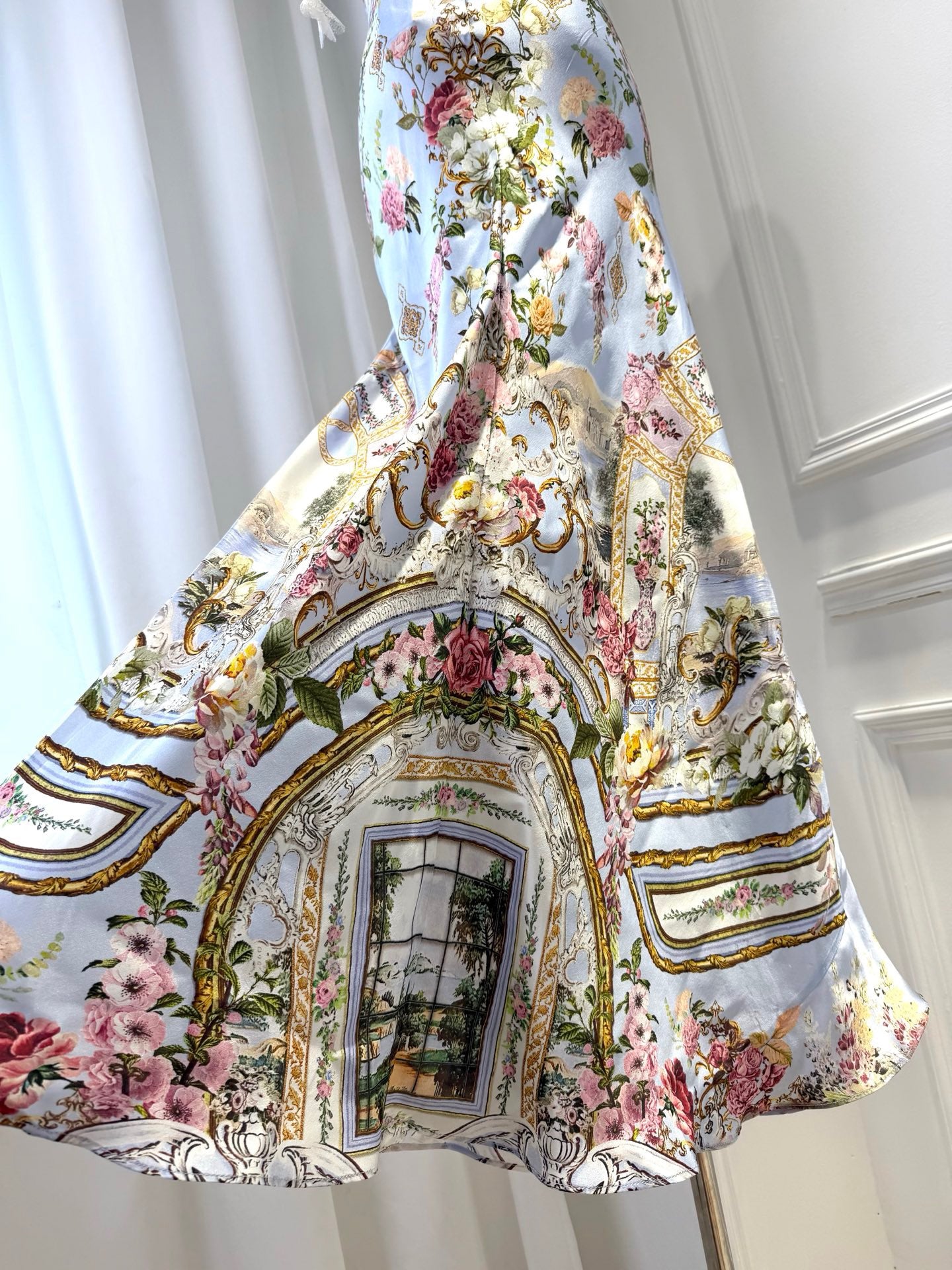 LOVESTAHL Romantic Floral Baroque Print Satin Mermaid Maxi Dress Women V Neck Lace Trim Tassel Spaghetti Strap Vacation Long Dress