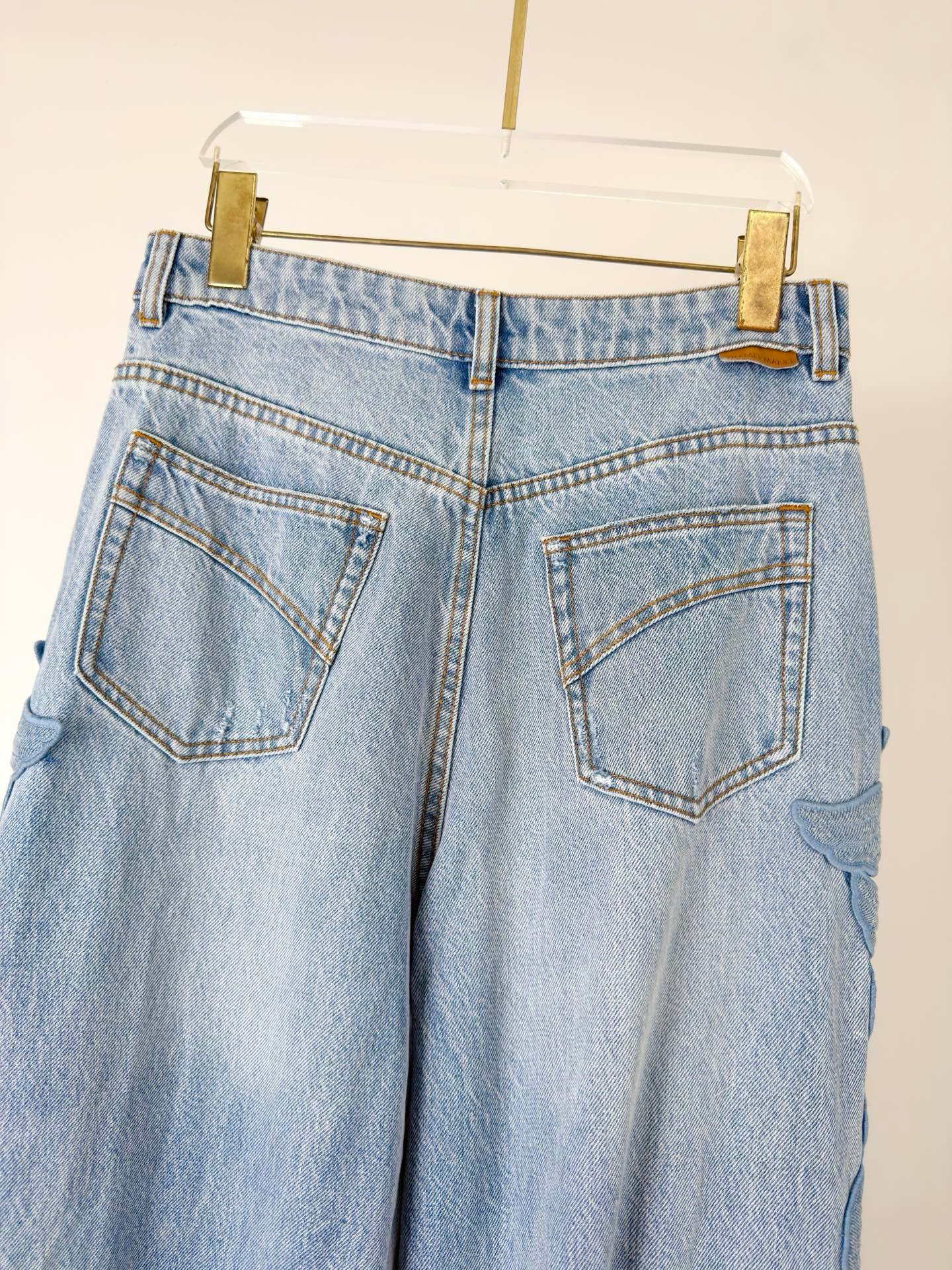 LOVESTAHL Vintage Washed Hollow Bird Applique Wide Leg Jeans Women Designer Runway Cutout Embroidery Denim Pants Contrast Stitching Pleated Trousers