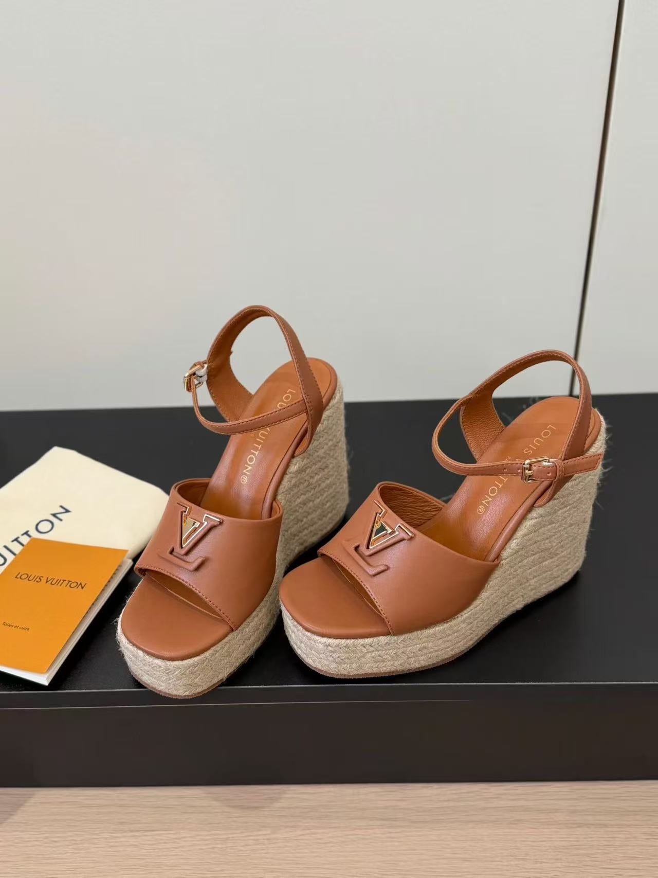 LOVESTAHL Mare V‑Buckle Raffia Wedge‑Heel Sandals