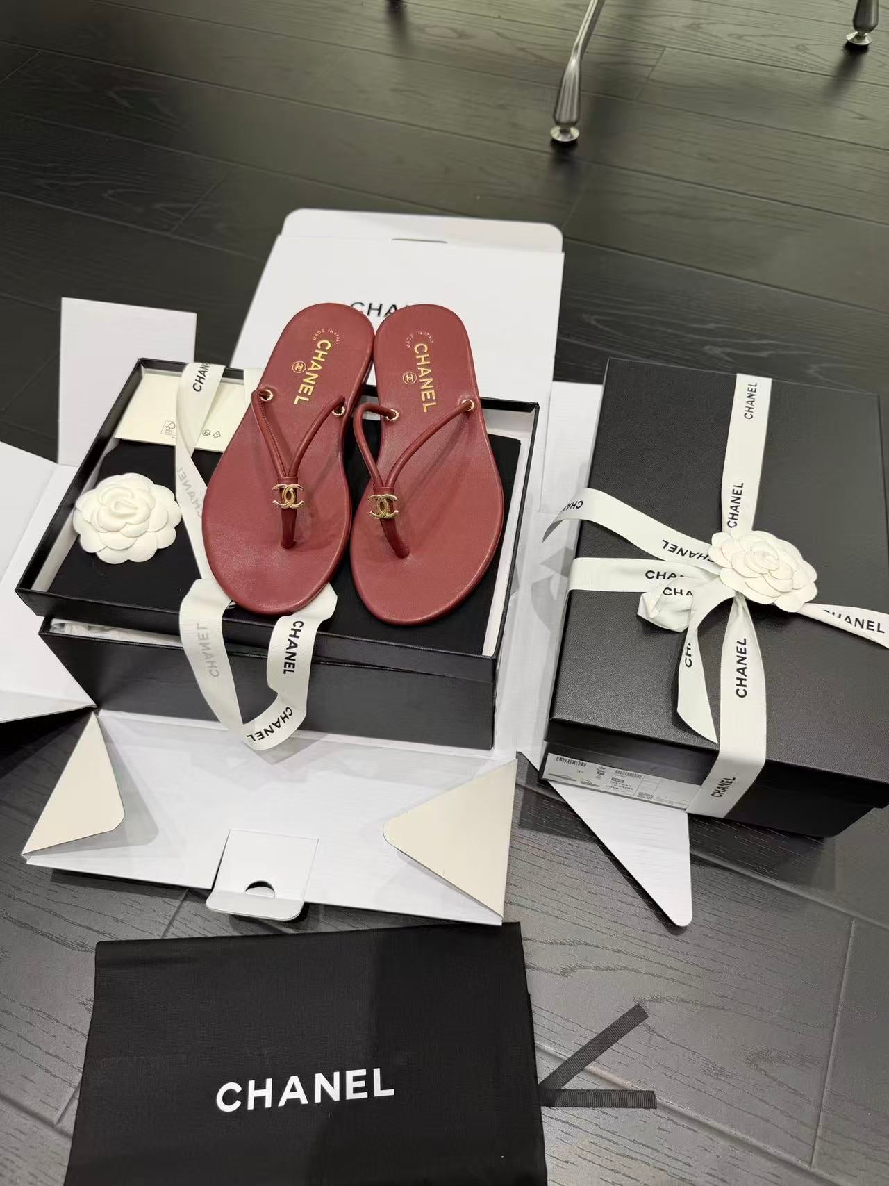 LOVESTAHL 26S Gold‑Buckle Genuine‑Leather Thong Flip‑Flops