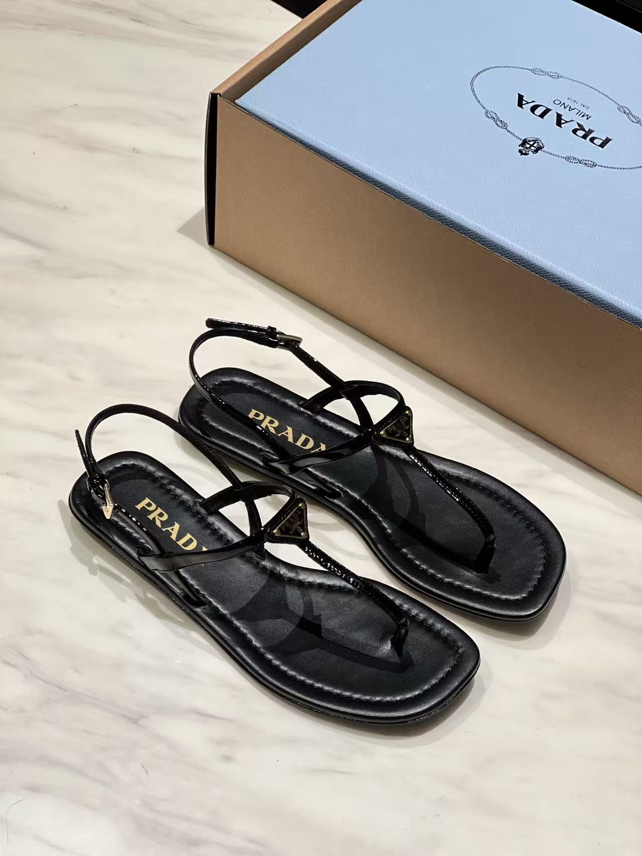 LOVESTAHL Patent‑Leather Ankle‑Strap Thong Sandals