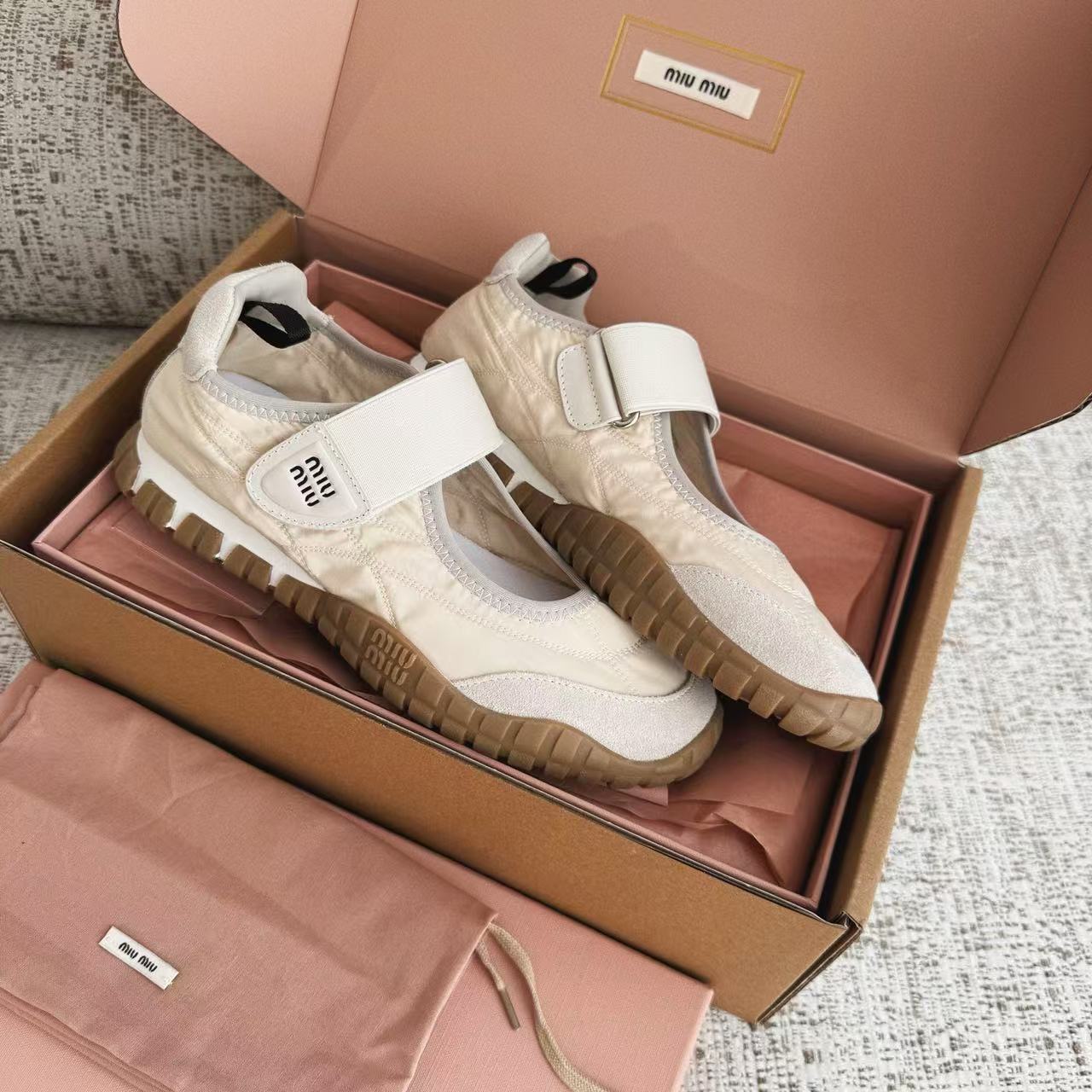 LOVESTAHL Hook‑and‑Loop Mary‑Jane‑Style Sneakers