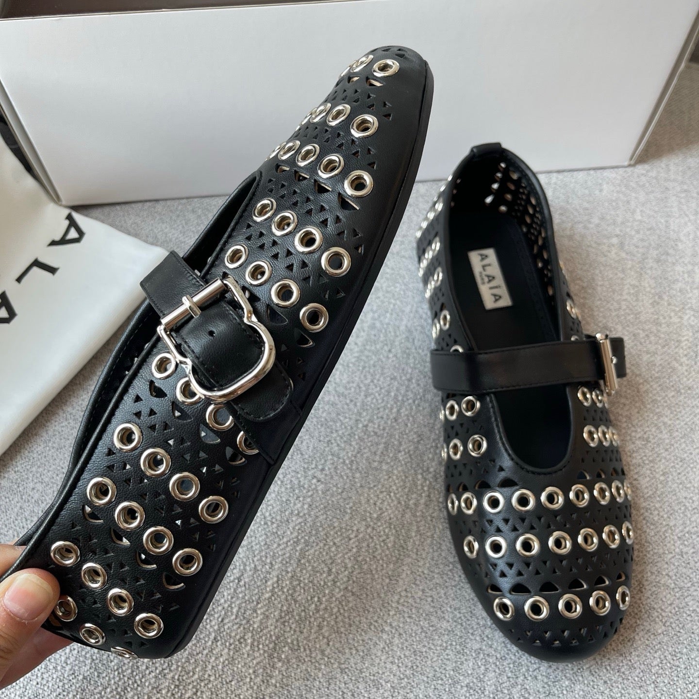 Lovestahl 2025 Metal Stud Cutout Flat Mary Jane Ballet Shoes Soft Breathable Elegant Daily Flats Sizes 35-41 Custom Available