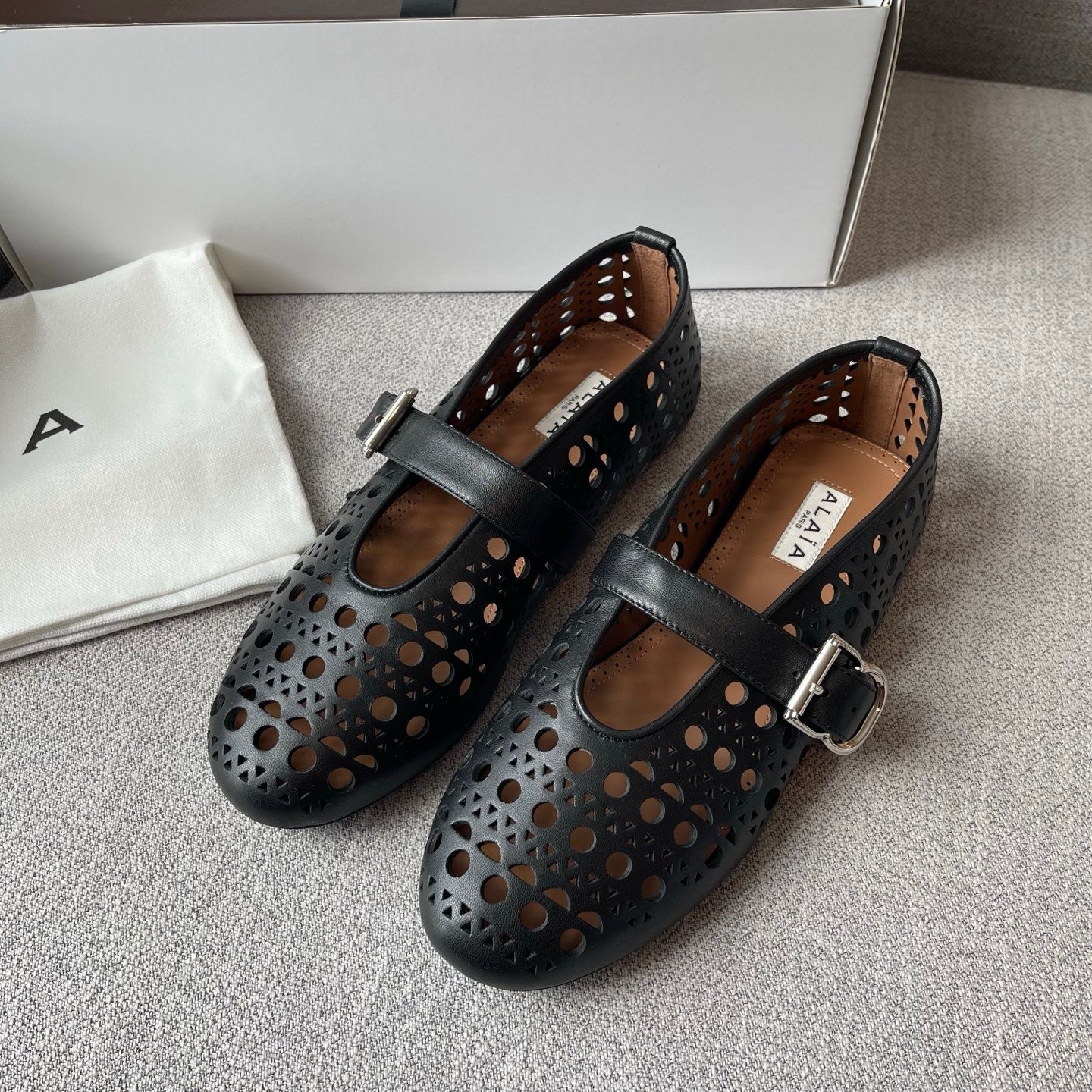 Lovestahl 2025 French Hollow Carved Mary Jane Ballet Flats Breathable Cutout Soft Elegant Daily Flat Shoes Sizes 35-41 Custom Non Refundable