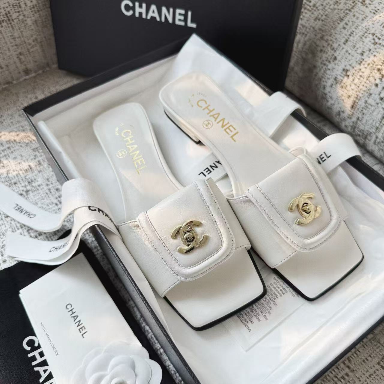 LOVESTAHL Women Square‑Toe Slide Sandals, Genuine Cow‑Leather Kitten‑Heel Mules, Metal‑Ornament Open‑Toe Slip‑On Summer Slippers