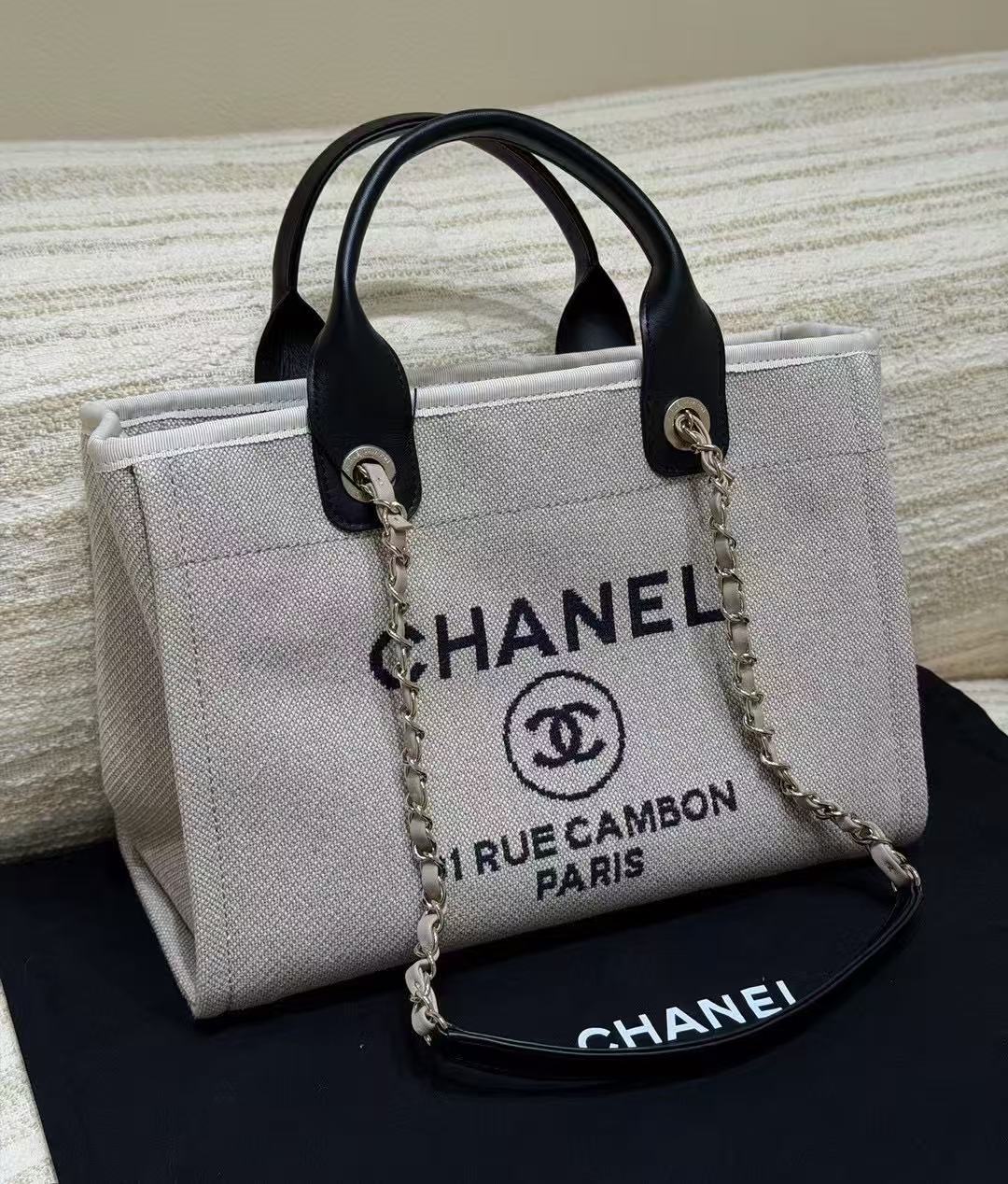 LOVESTAHL Cream Canvas Daily Tote Bag with Leather Top Handles & Vintage Metal Chain Strap