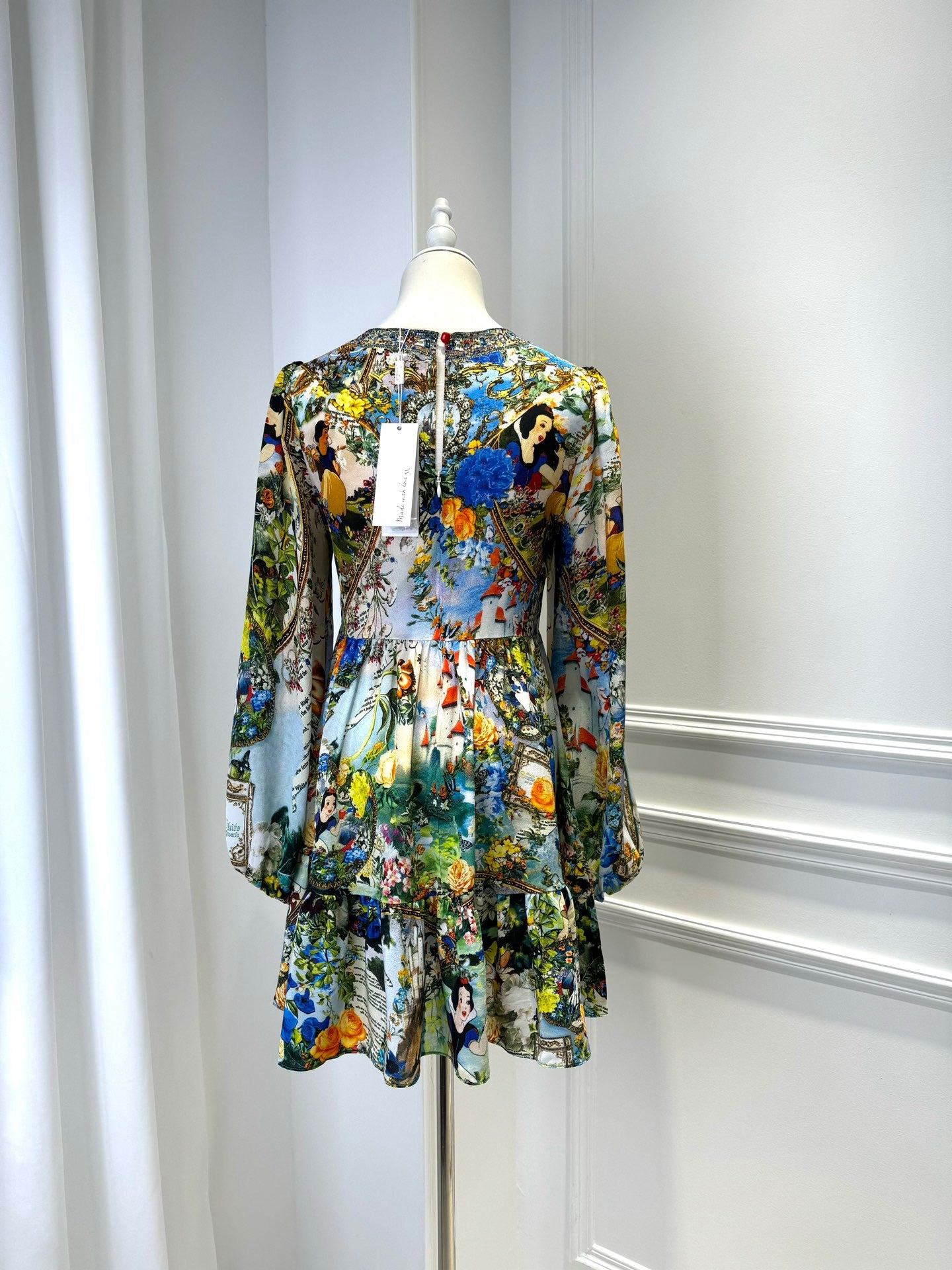 2026 WOMEN LOVESTAHL Fairytale Garden Print Mini Dress Women Deep V Neck Front Tie Rhinestone Trim Puff Long Sleeve Ruffle Hem Holiday Short Dresses