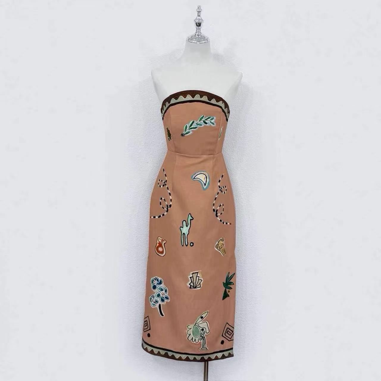 Lovestahl New Arrival Abstract Desert Camel Graffiti Print Strapless Midi Dress 83% Viscose 17% Linen With Cotton Lining Slim Bodycon Party Dress Sizes 6-12 In Stock