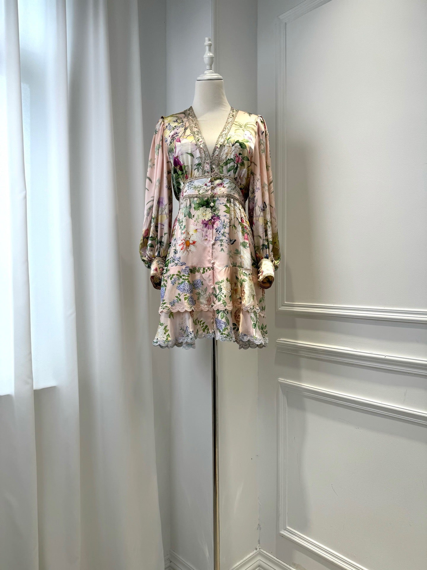 LOVESTAHL Pink Floral Print Mini Dress Women Deep V Neck Puff Long Sleeve Beaded Waist Lace Ruffle Hem Elegant Party Short Dresses