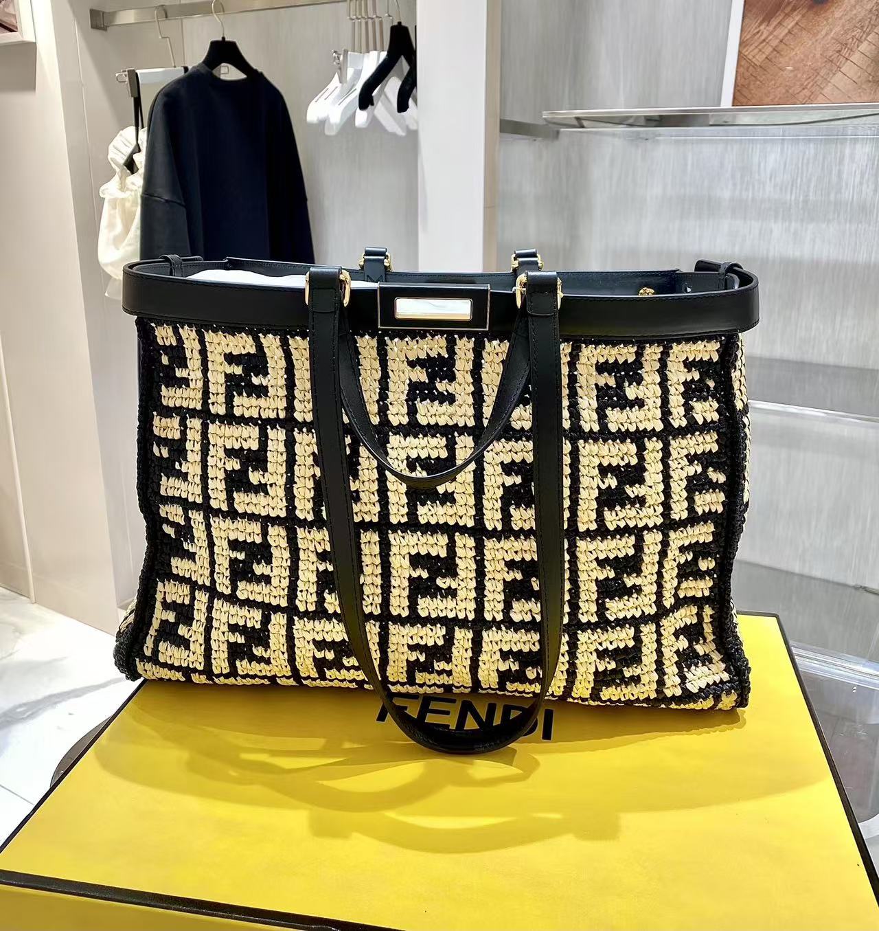 LOVESTAHL Hand‑Woven Raffia FF‑Logo X‑Tote Handbag