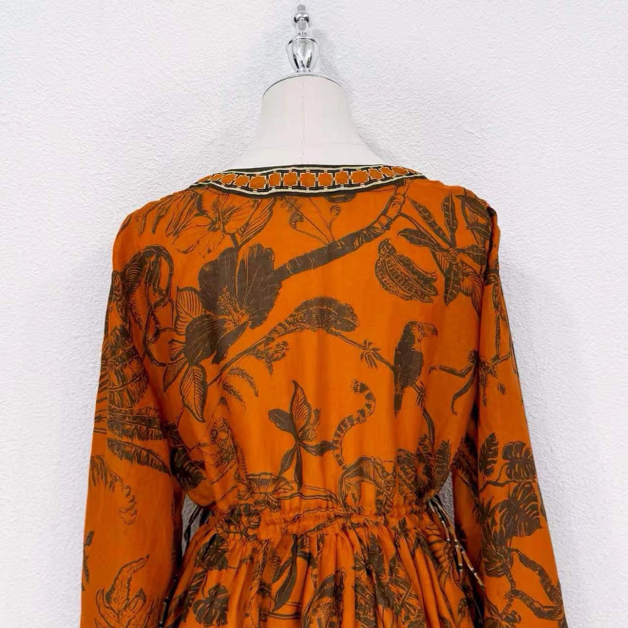 2026 Lovestahl Niche Hot Tropical Jungle Leaf Print Mini Dress Women Deep V Neck Bell Flare Sleeve Drawstring Waist 100% Ramie Loose Bohemian Vacation Short Dress Sizes 6-12 In Stock