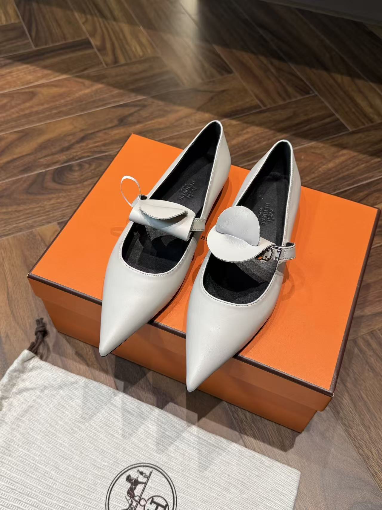 LOVESTAHL Pointed Toe Kelly Buckle Mary Jane Flats Imported Calfskin Suede Sheepskin Lining Italian Genuine Leather Injection Flat Shoes For Women Spring Summer