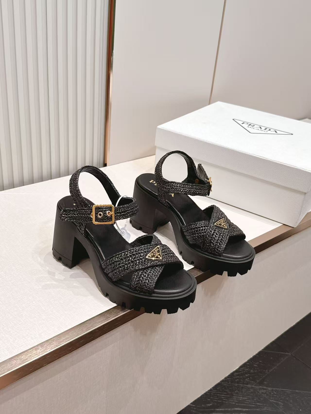LOVESTAHL 2026 Runway‑Style Raffia Block‑Heel Platform Sandals