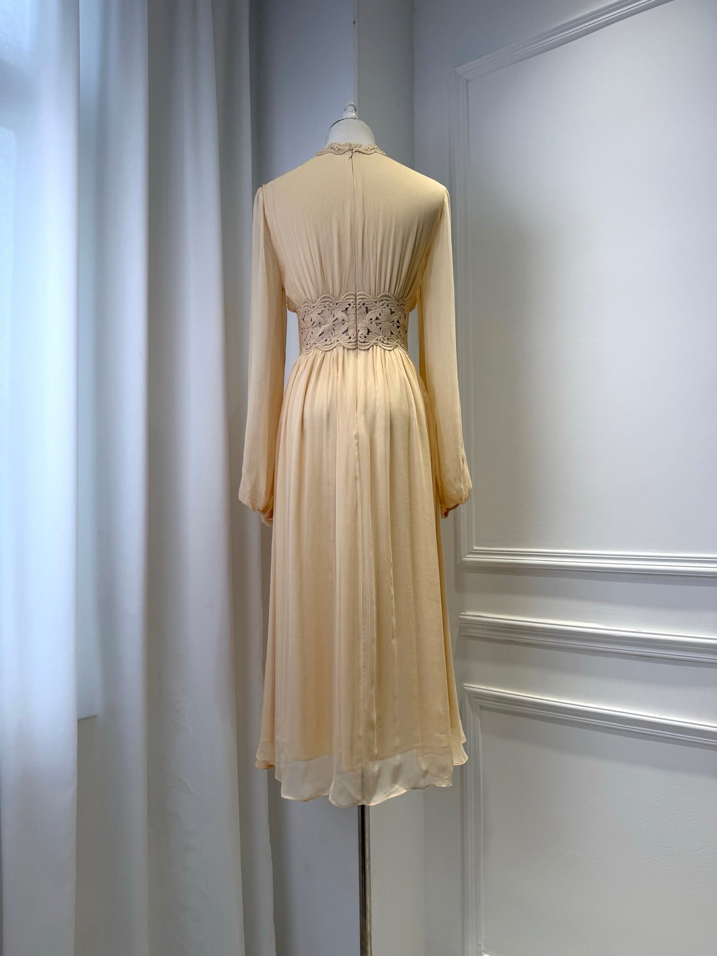 2026 Lovestahl Deep V Lace Puff Sleeve Dress For Wedding Guest