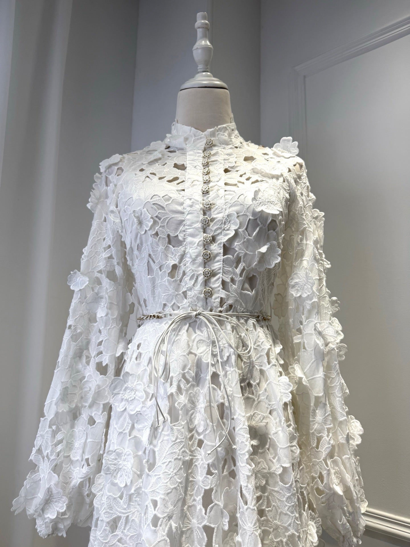 Lovestahl Dreamy White 3D Floral Hollow Lace Mini Dress With Lantern Puff Sleeves And Adjustable Drawstring Waist Perfect For Bridal Shower Beach Wedding