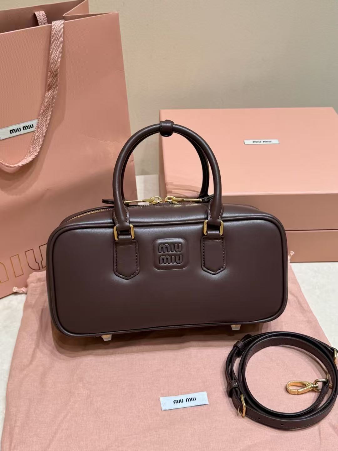 LOVESTAHL Retro Small Square Top‑Handle Handbag
