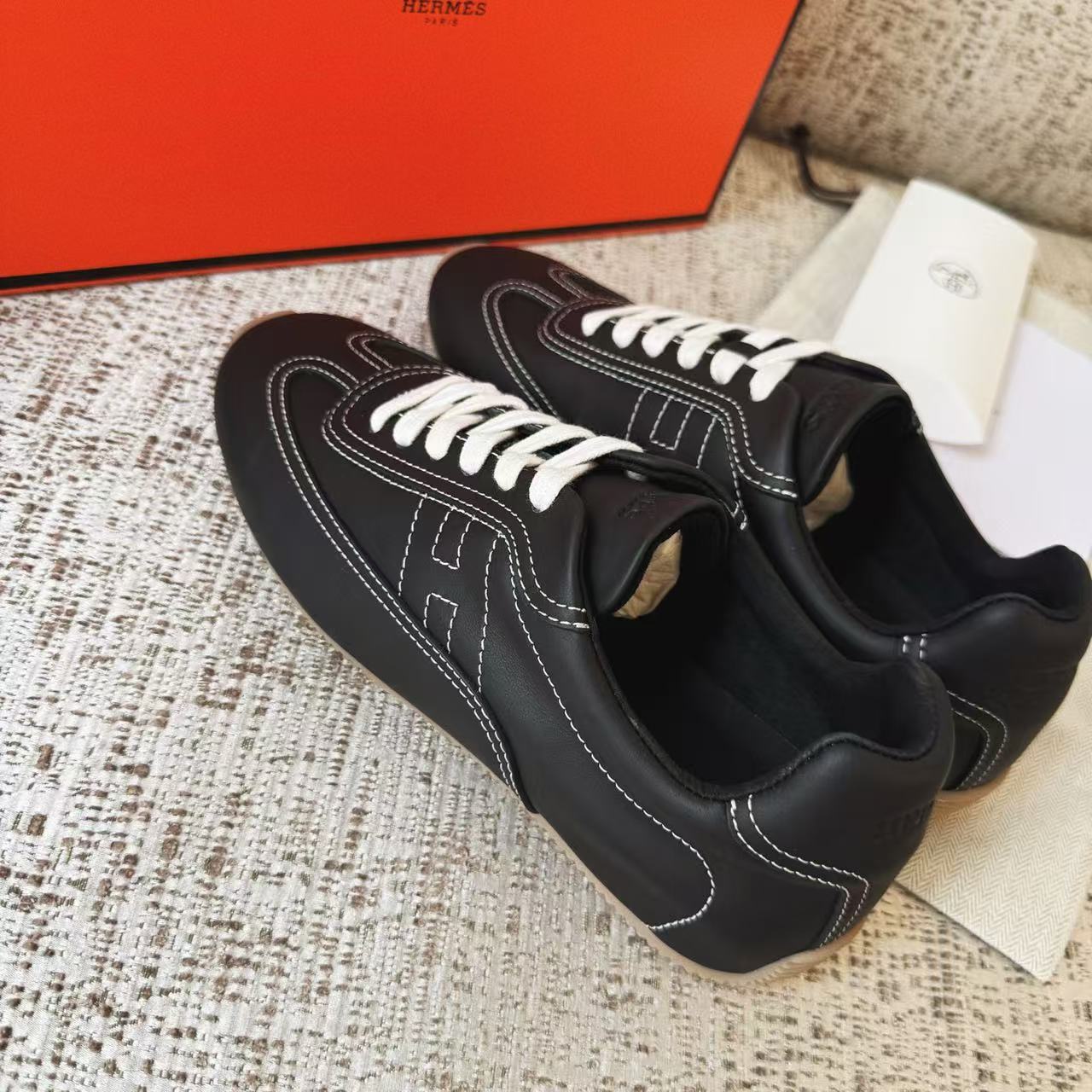 LOVESTAHL Women Retro Lace‑Up Sneakers, Genuine Cow‑Leather Stitched‑Detail Flat Trainers, Gum‑Rubber Sole Casual Daily Walking Shoes