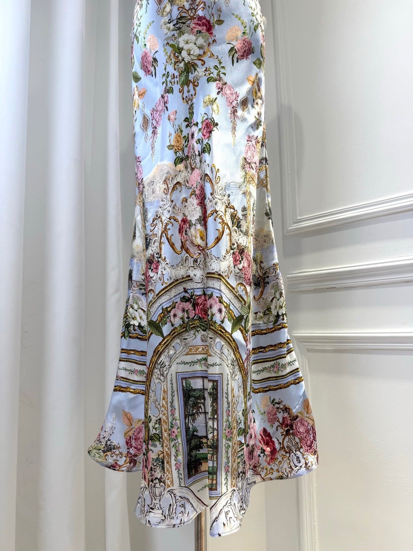 LOVESTAHL Romantic Floral Baroque Print Satin Mermaid Maxi Dress Women V Neck Lace Trim Tassel Spaghetti Strap Vacation Long Dress