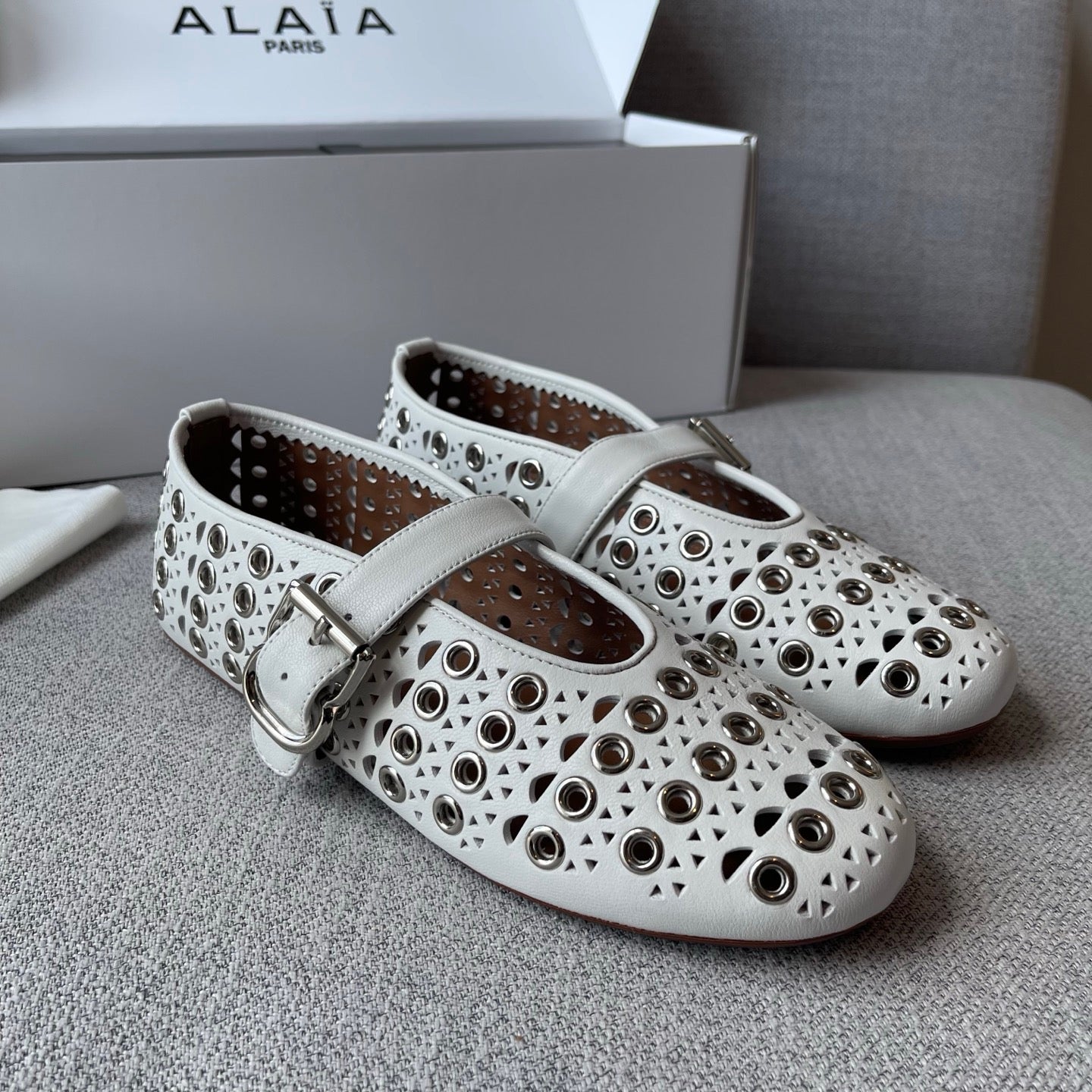 Lovestahl 2025 Metal Stud Cutout Flat Mary Jane Ballet Shoes Soft Breathable Elegant Daily Flats Sizes 35-41 Custom Available