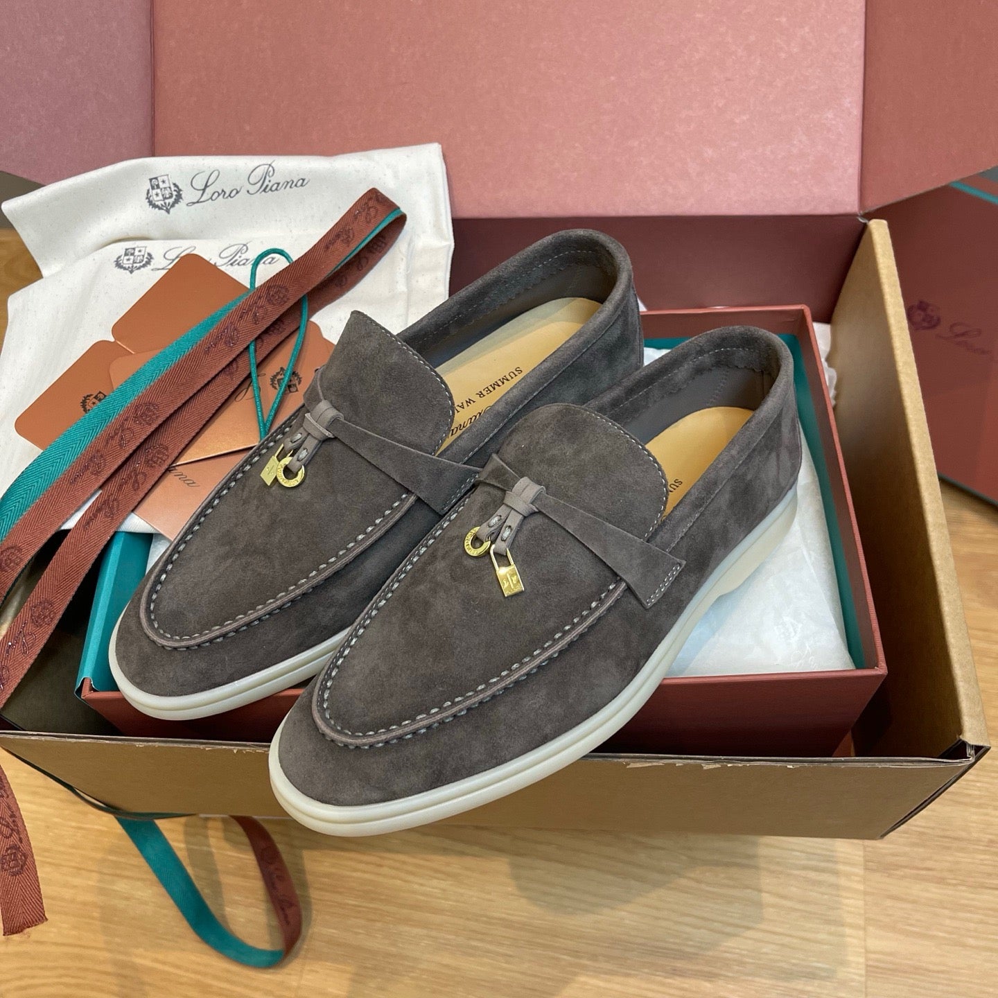 Lovestahl Grey Suede Summer Walk Loafers Metal Lock Charms Lightweight Rubber Sole Wide Feet Friendly Luxury Women Loafers Sizes 35-40 Custom 41