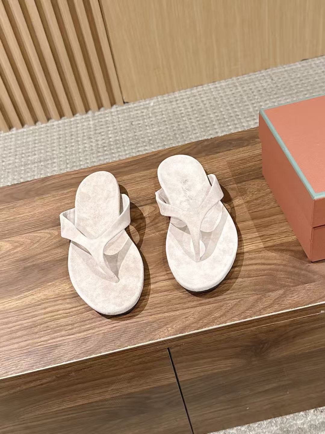 LOVESTAHL Suede Thong‑Style Flip‑Flop Slide Sandals
