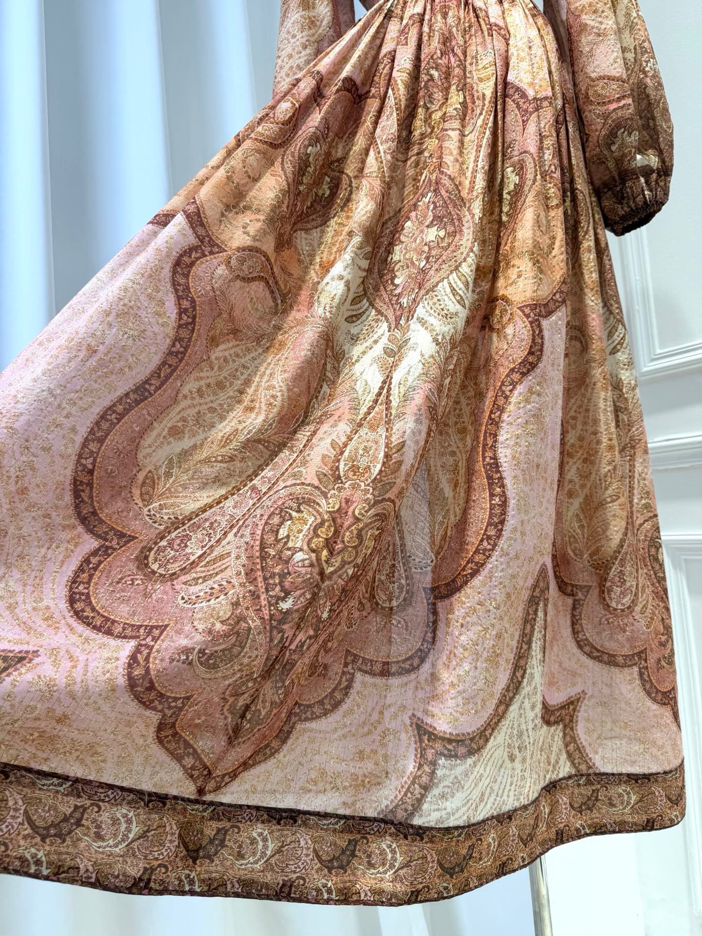 2026 women Lovestahl Women Vintage Brown Paisley Print Maxi Dress Round Neck Lantern Long Sleeve High Waist Flowy Long Chiffon Dress Bohemian Holiday Dress