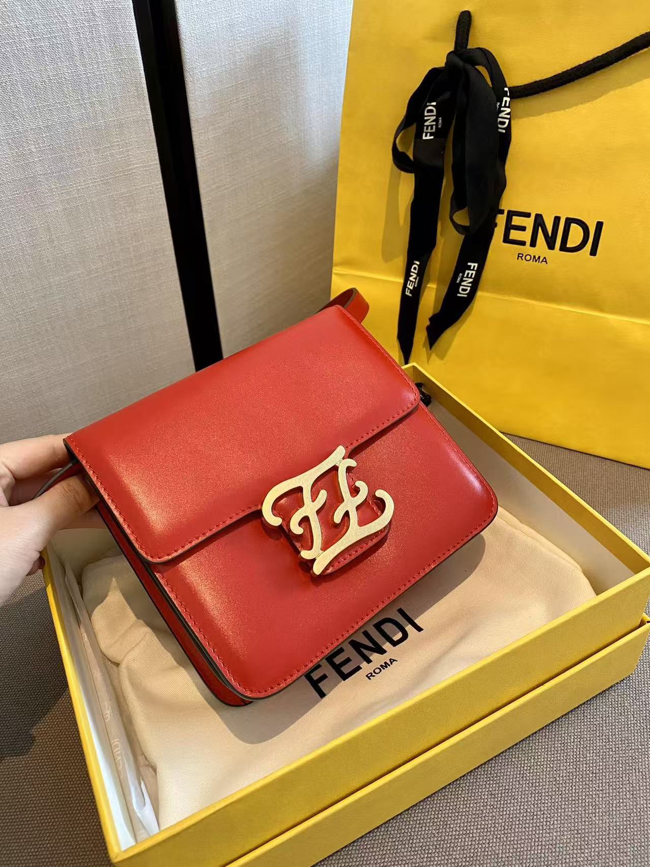 LOVESTAHL Vintage Karligraphy FF‑Logo Box‑Style Crossbody Bag