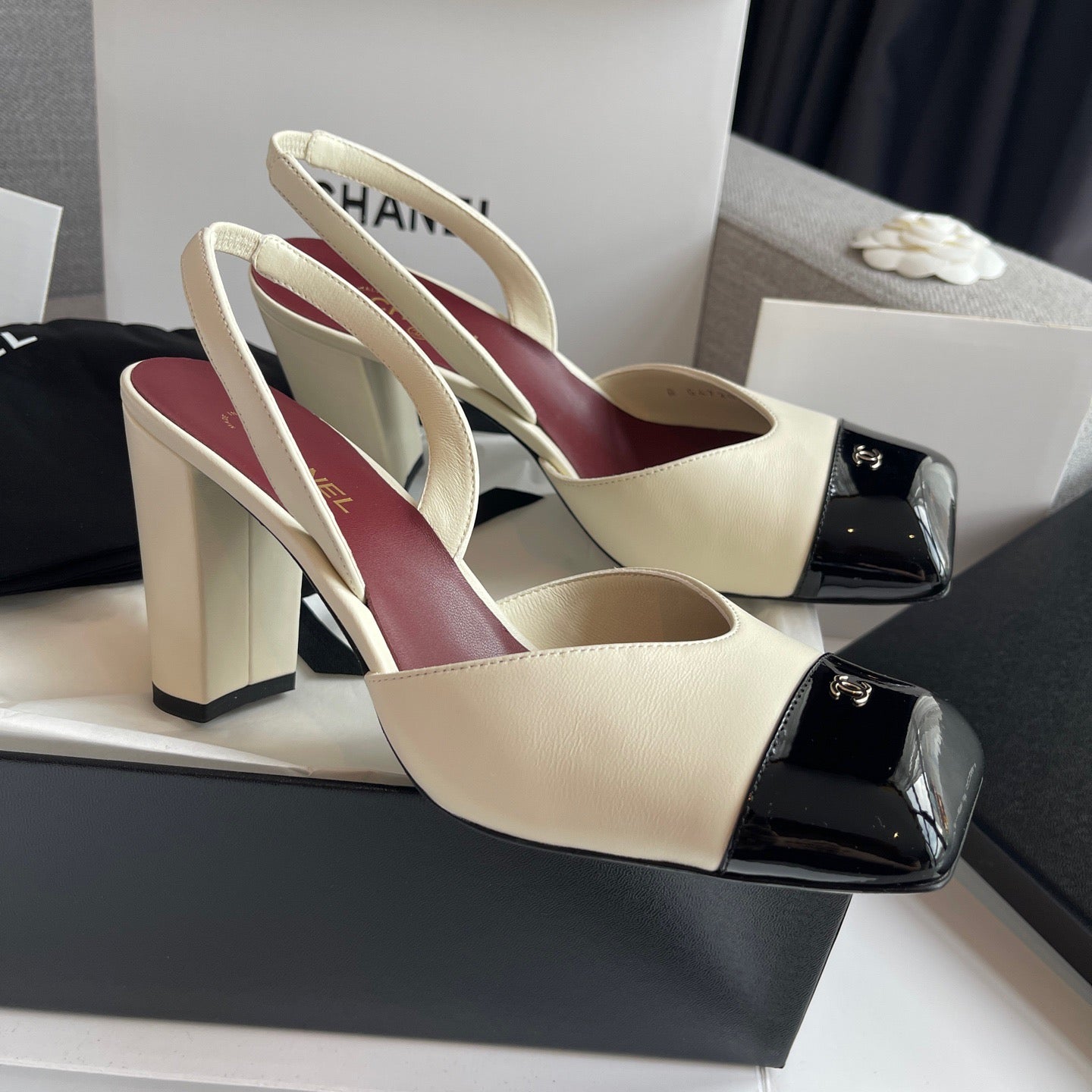 Lovestahl 26S Spring Summer Square Toe Slingback Heels 9CM Block Heel Two Tone Gold Metal Cap Toe Genuine Lambskin Ankle Strap Retro French Dress Shoes Size 35-41