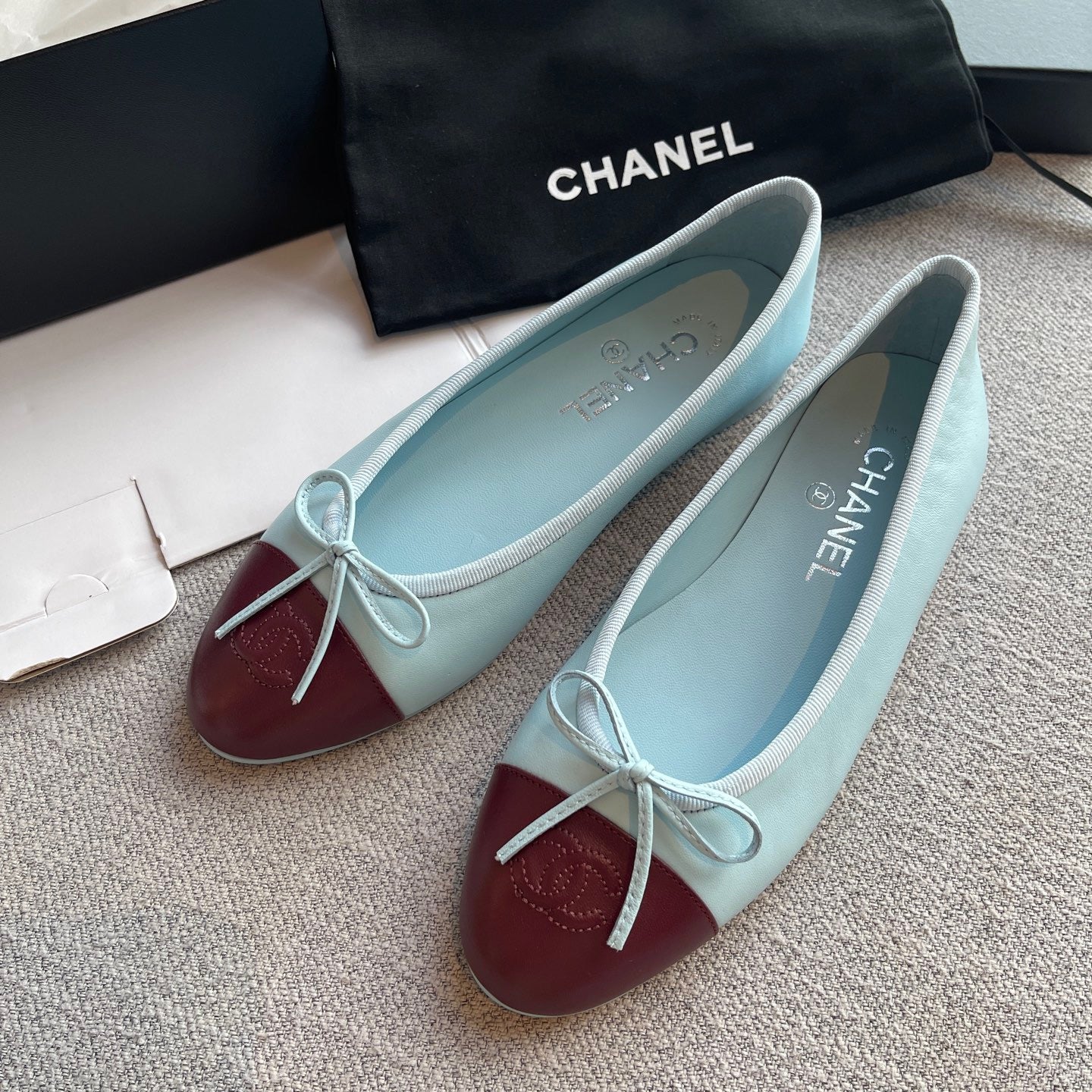Lovestahl 26SS Black Gold Color Block Ballet Flats Velvet Round Toe Bow Embroidery Logo Italian Leather Outsole Elegant Daily Flat Shoes Sizes 35-40 In Stock