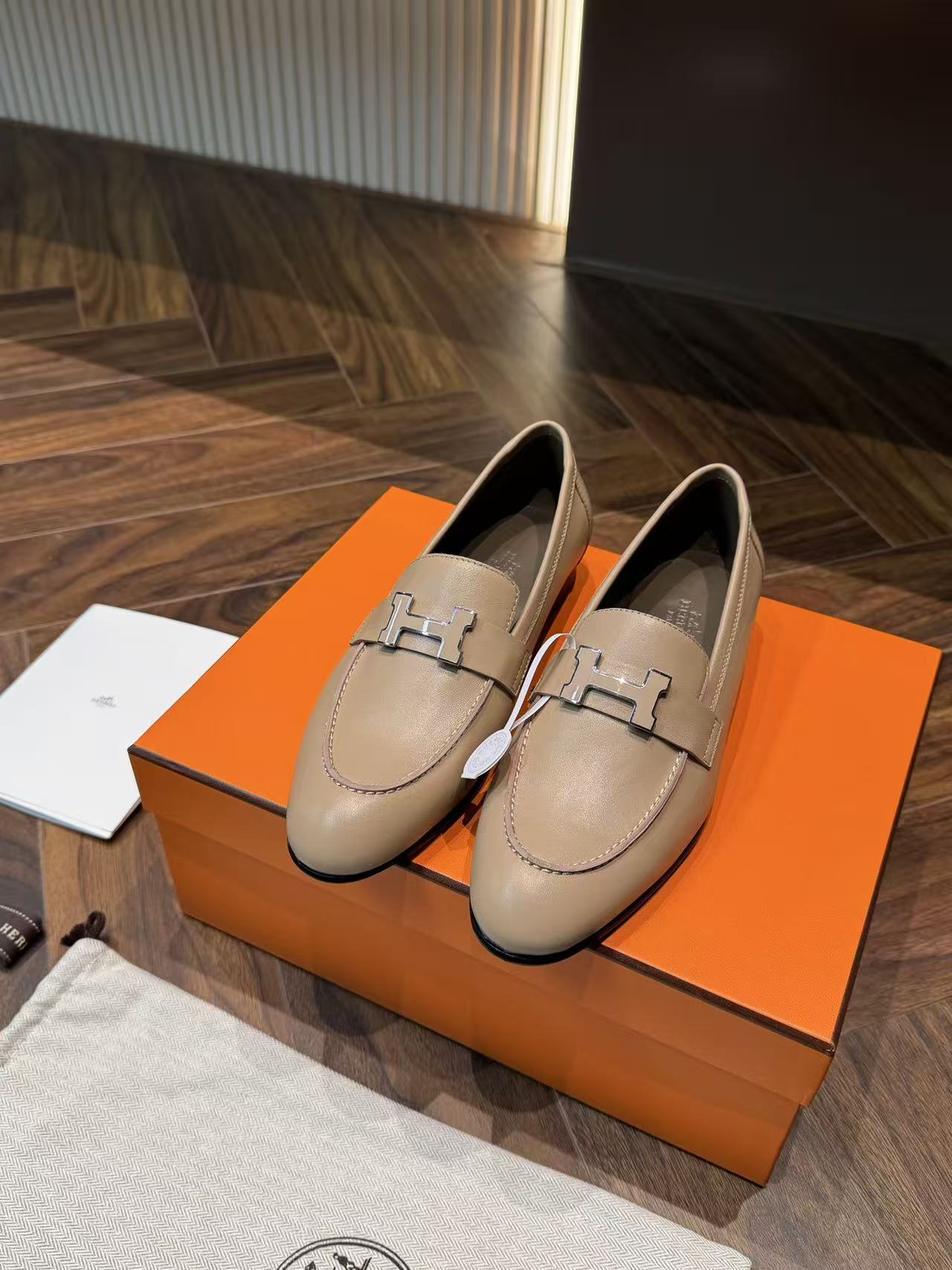 LOVESTAHL Paris H Buckle Loafers Soft Full Goatskin Genuine Leather Flat Slip On Dress Shoes For Women Daily Office Commute