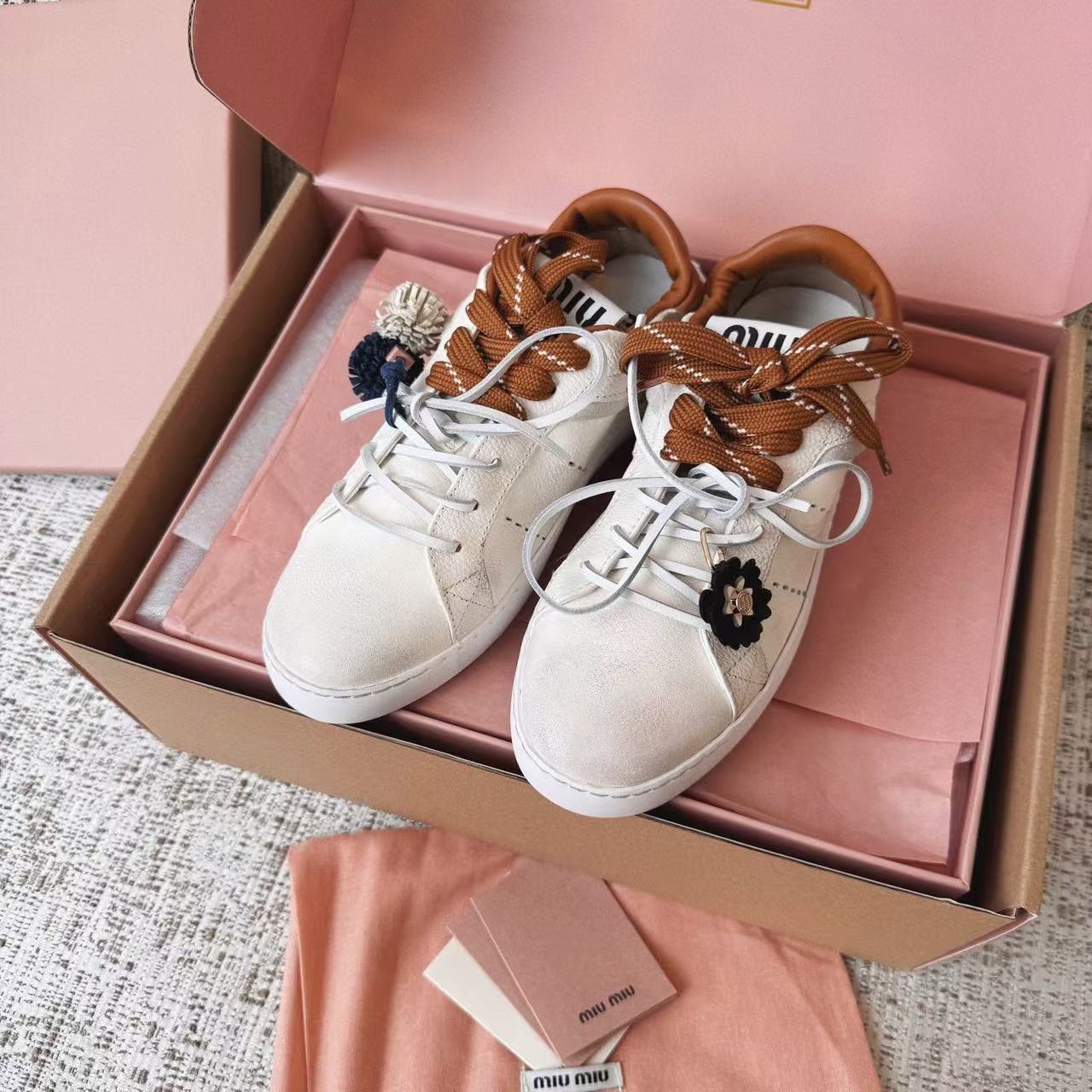 LOVESTAHL Distressed‑Leather Low‑Top Sneakers