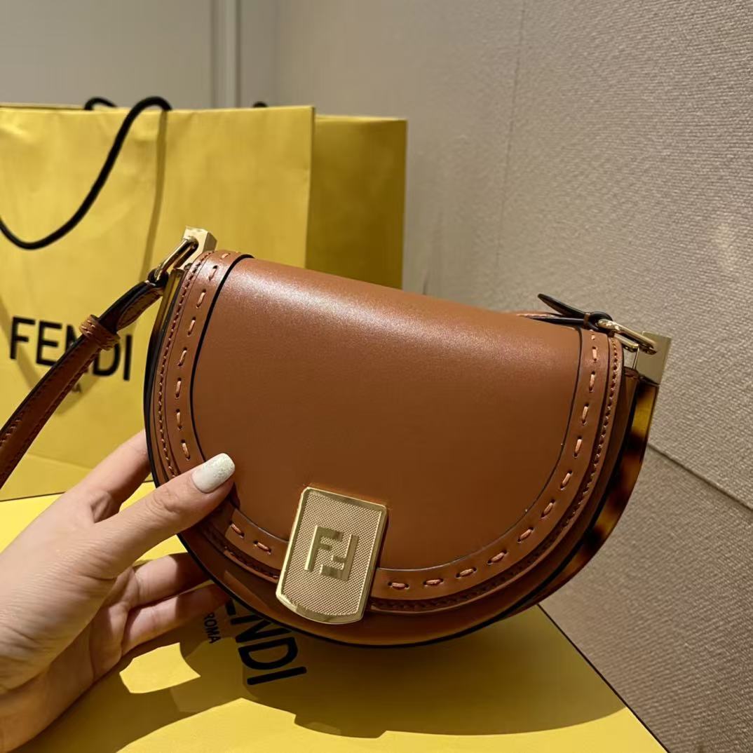 LOVESTAHL Moonlight Saddle‑Shape Leather Cross‑Body Bag